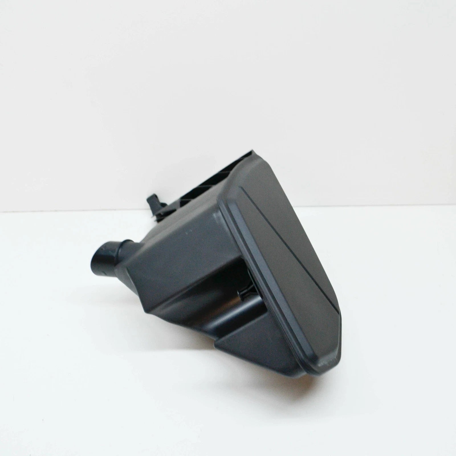 NEW BMW X3 G01 RESONATOR TANK 13718583590 8583590 2018 ORIGINAL