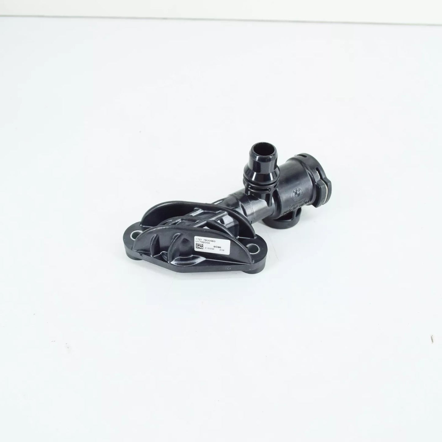 NEW BMW X5 F15 OIL COOLER THERMOSTAT 17217600563 ORIGINAL