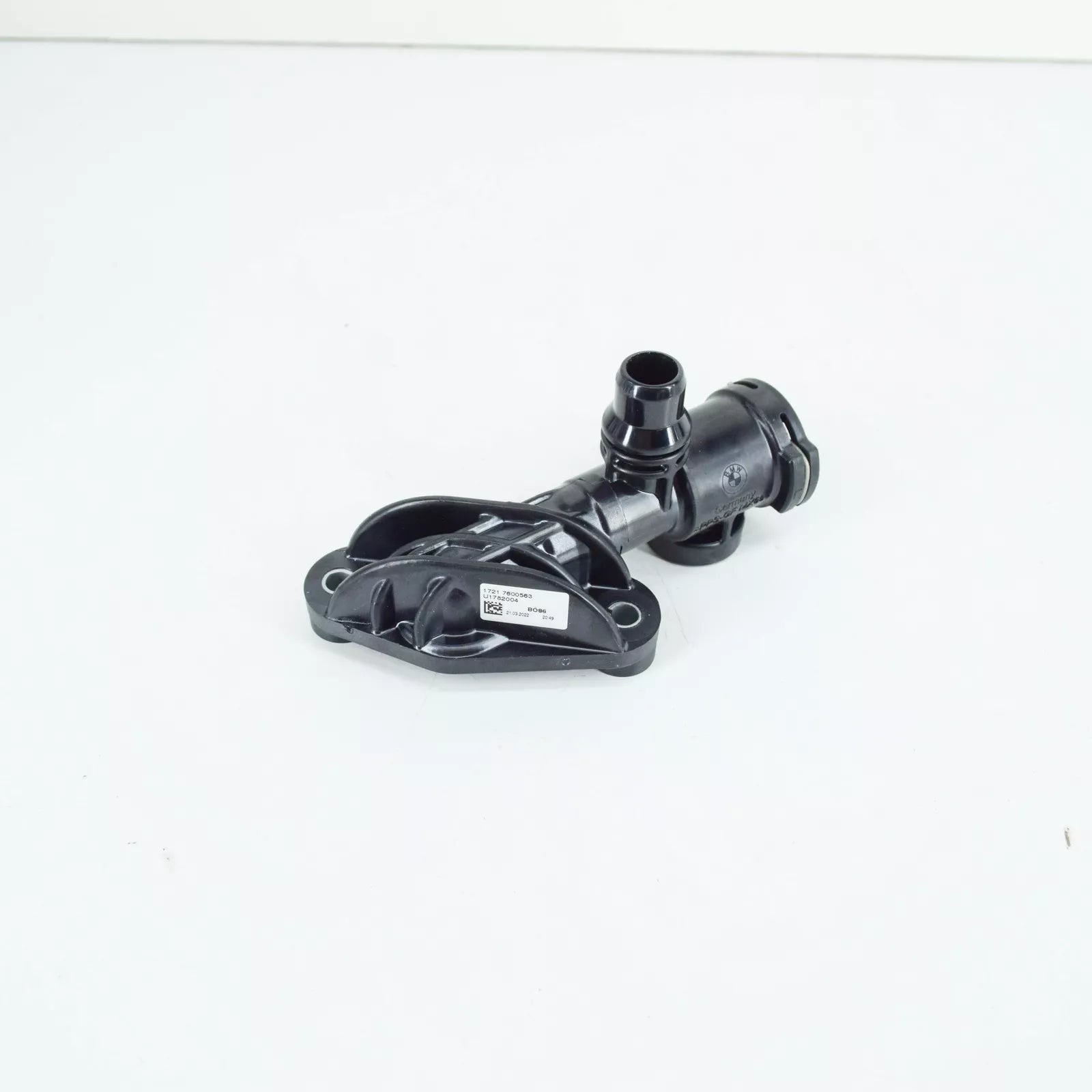 NEW BMW X5 F15 OIL COOLER THERMOSTAT 17217600563 ORIGINAL