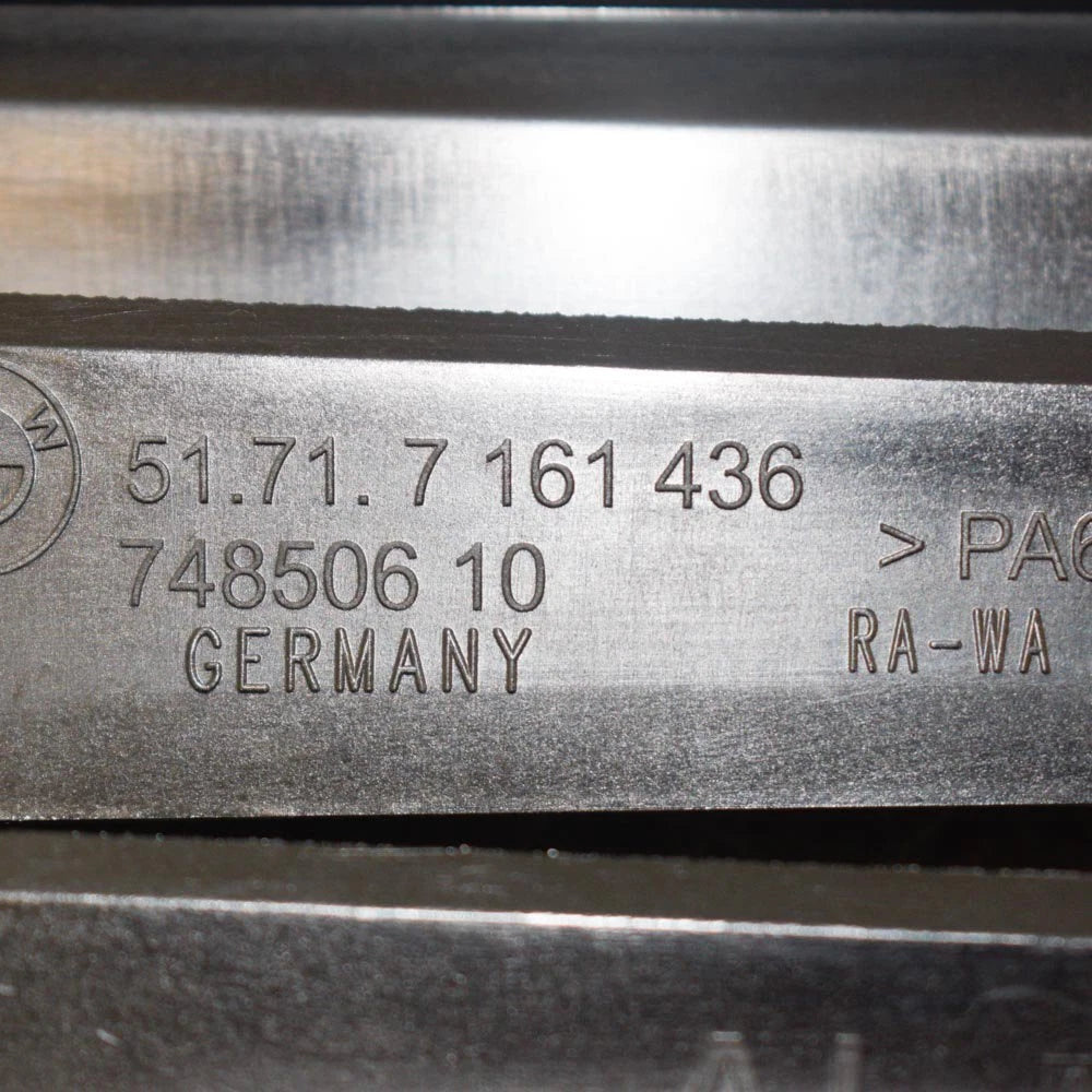 NEW BMW 3 E90 RIGHT OIL COOLER DUCT 51717161436 7161436 ORIGINAL