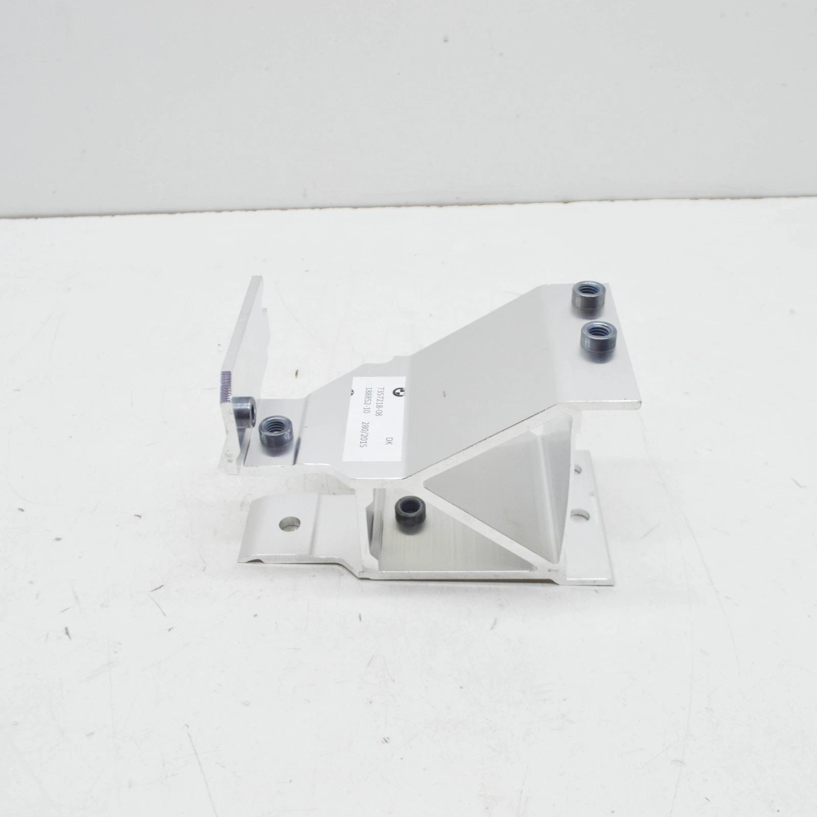 NEW BMW 7 G12 FRONT BUMPER RIGHT ADAPTER 51647357218 ORIGINAL