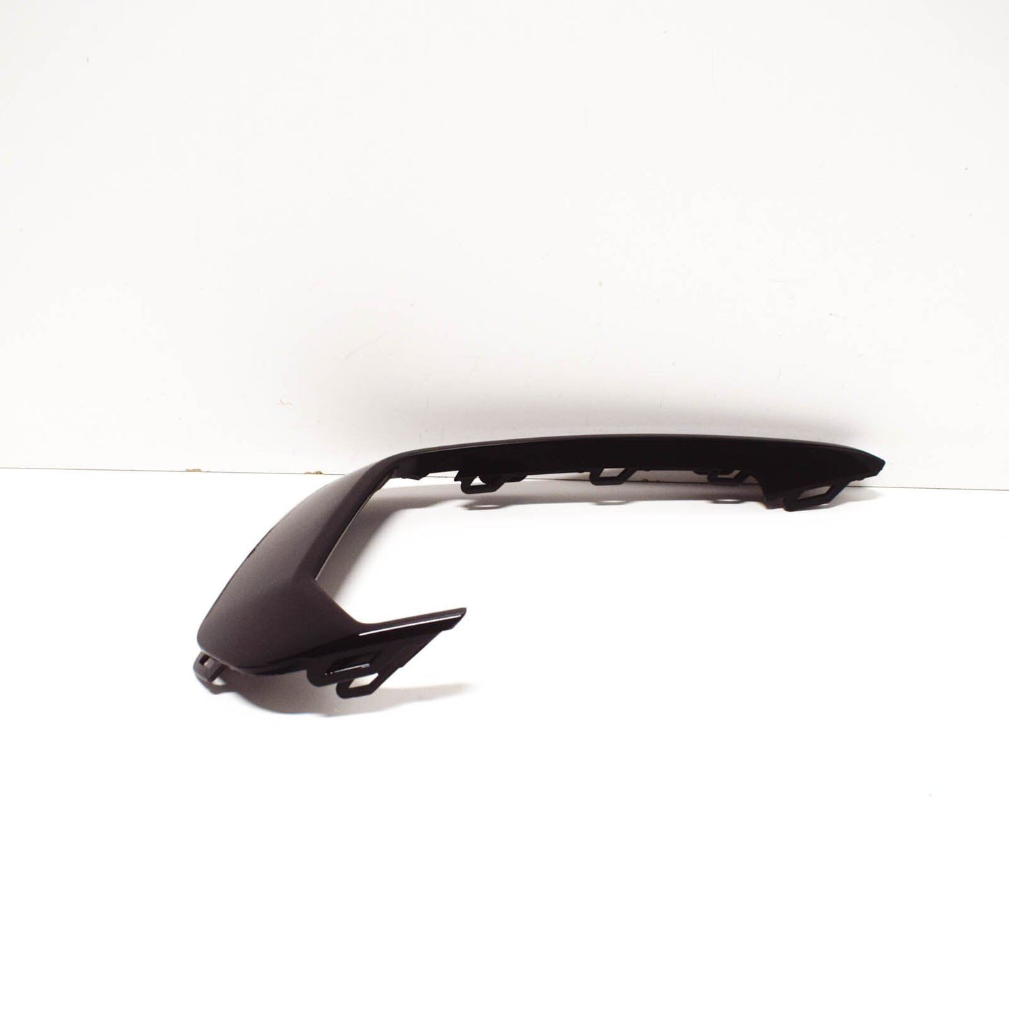 NEW VW GOLF R MK7 5G FRONT BUMPER RIGHT OUTER MOLDING 5G0853102D041 ORIGINAL