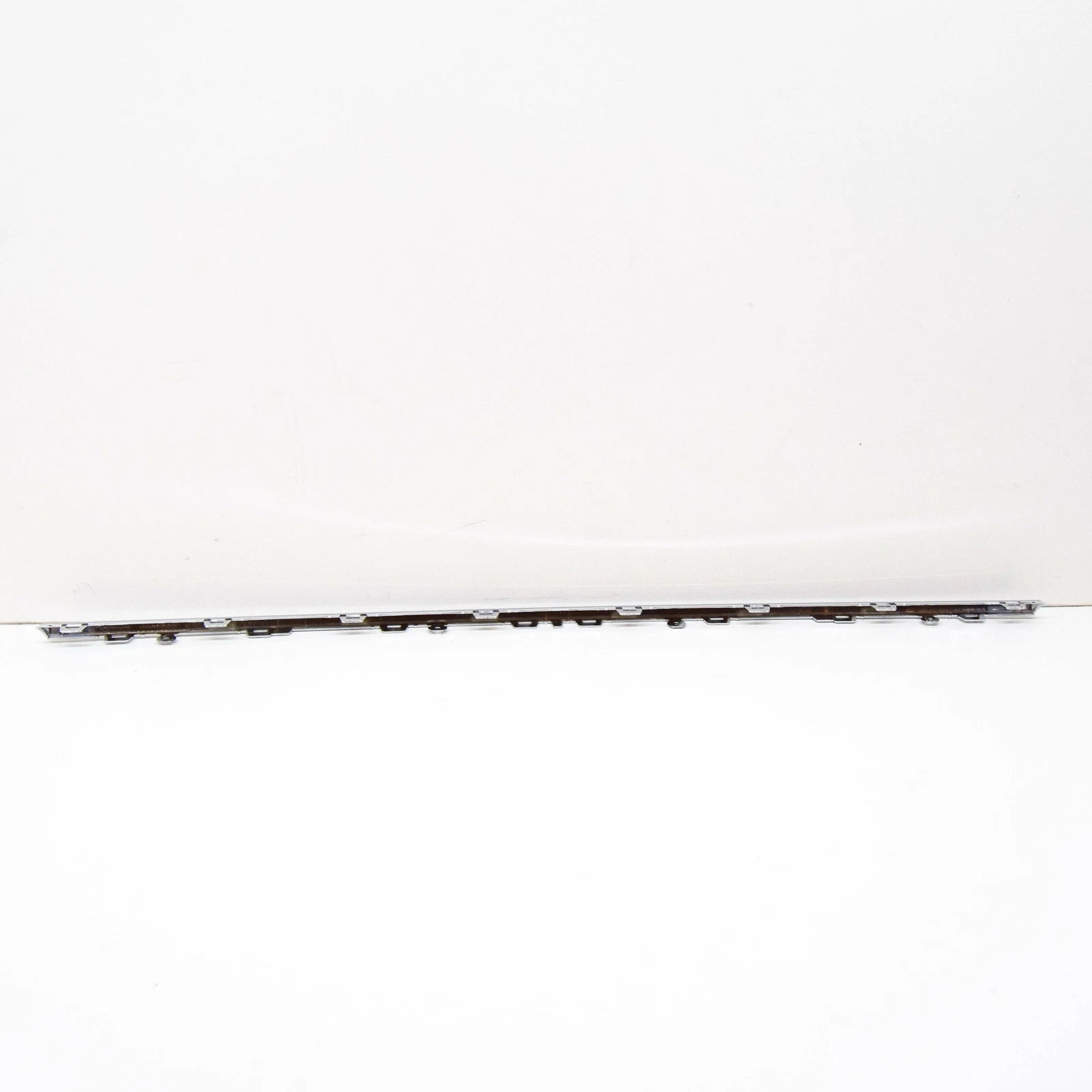 NEW VW PASSAT B7 R-LINE FRONT LOWER CENTRE GRILLE TRIM 3AA8537652ZZ