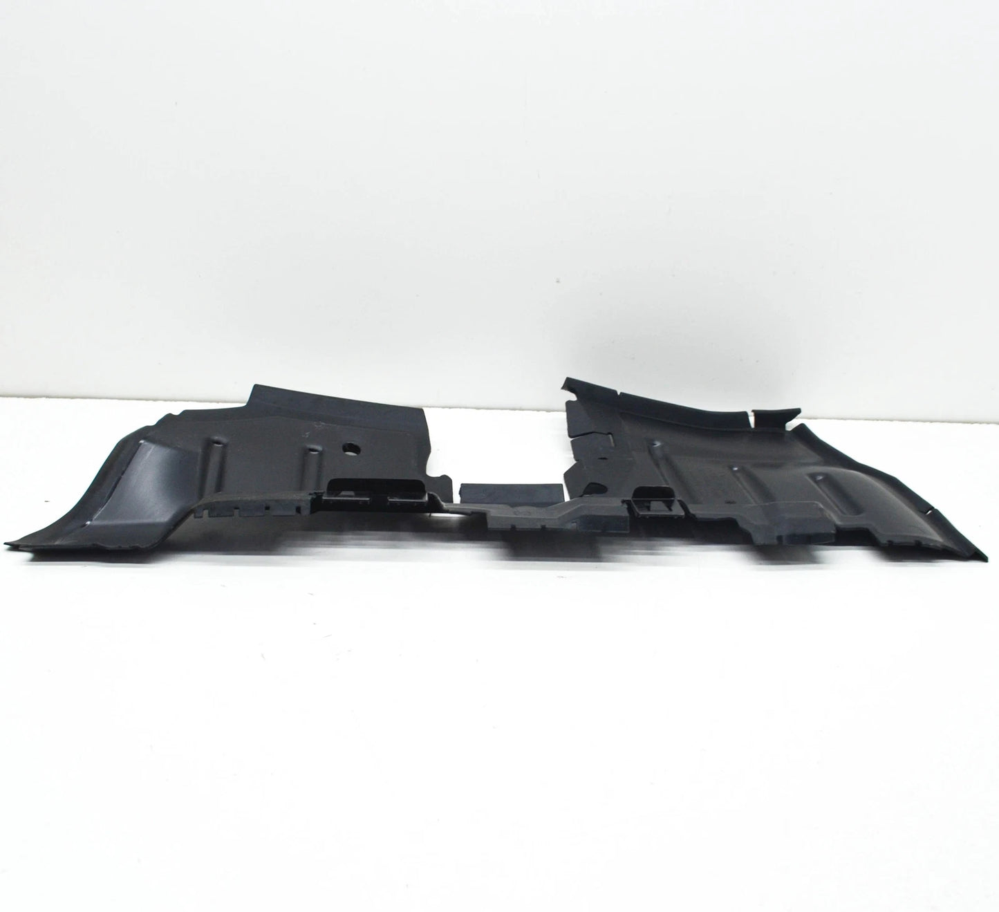 NEW AUDI A8 4H FRONT RIGHT RADIATOR AIR GUIDE 4H0121284AA