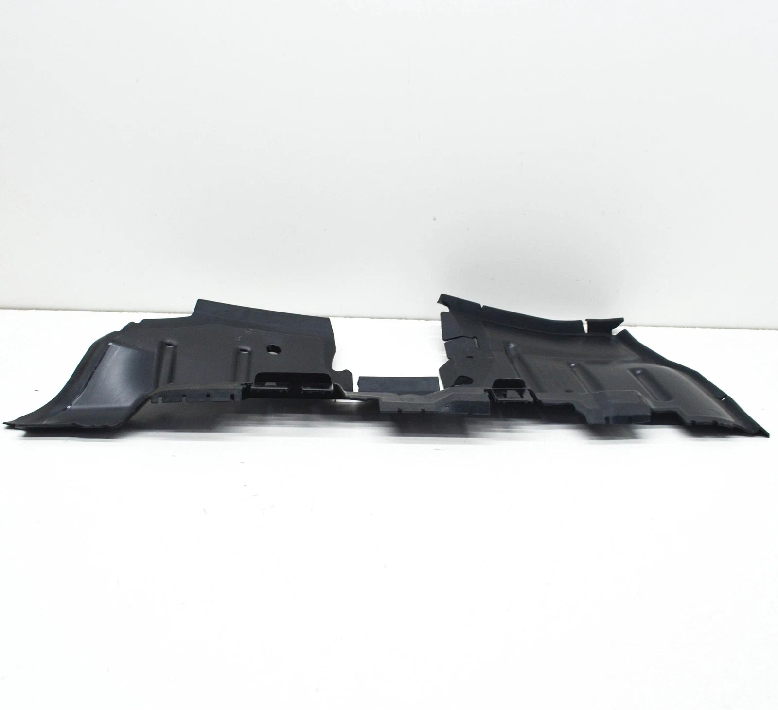 NEW AUDI A8 4H FRONT RIGHT RADIATOR AIR GUIDE 4H0121284AA