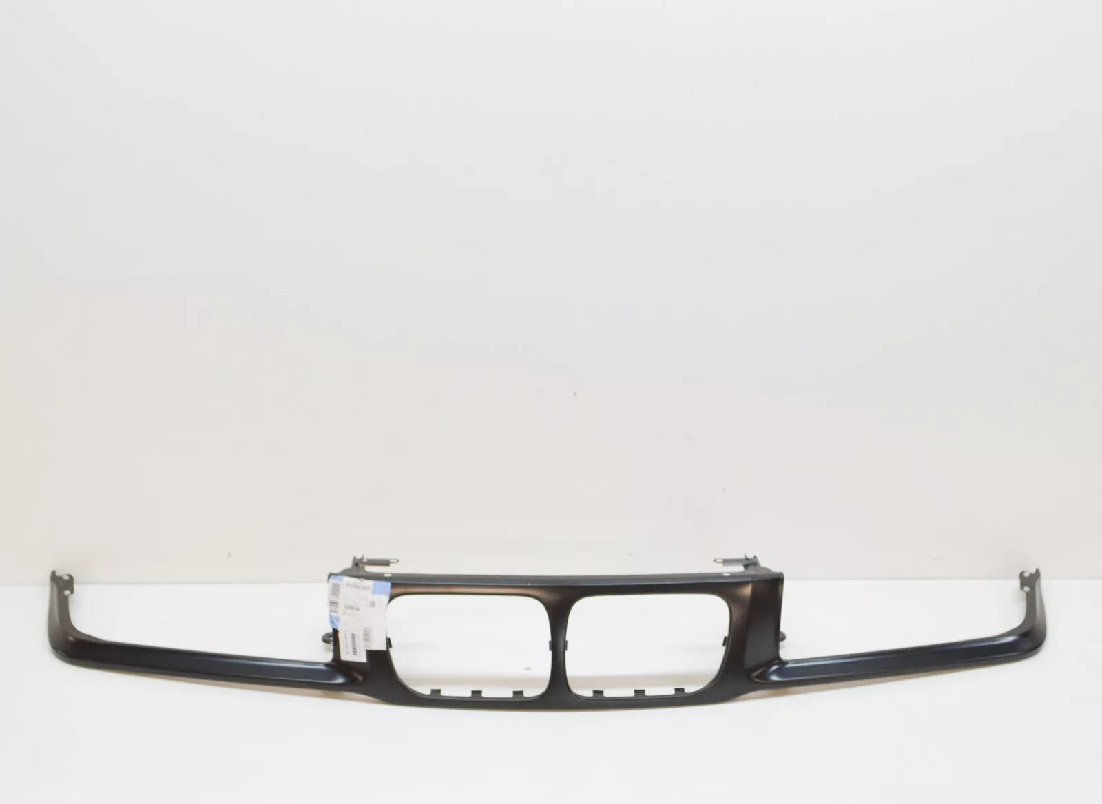 NEW BMW 3 E36 FRONT RADIATOR GRILLE TRIM 41338225981 8225981 1997 ORIGINAL