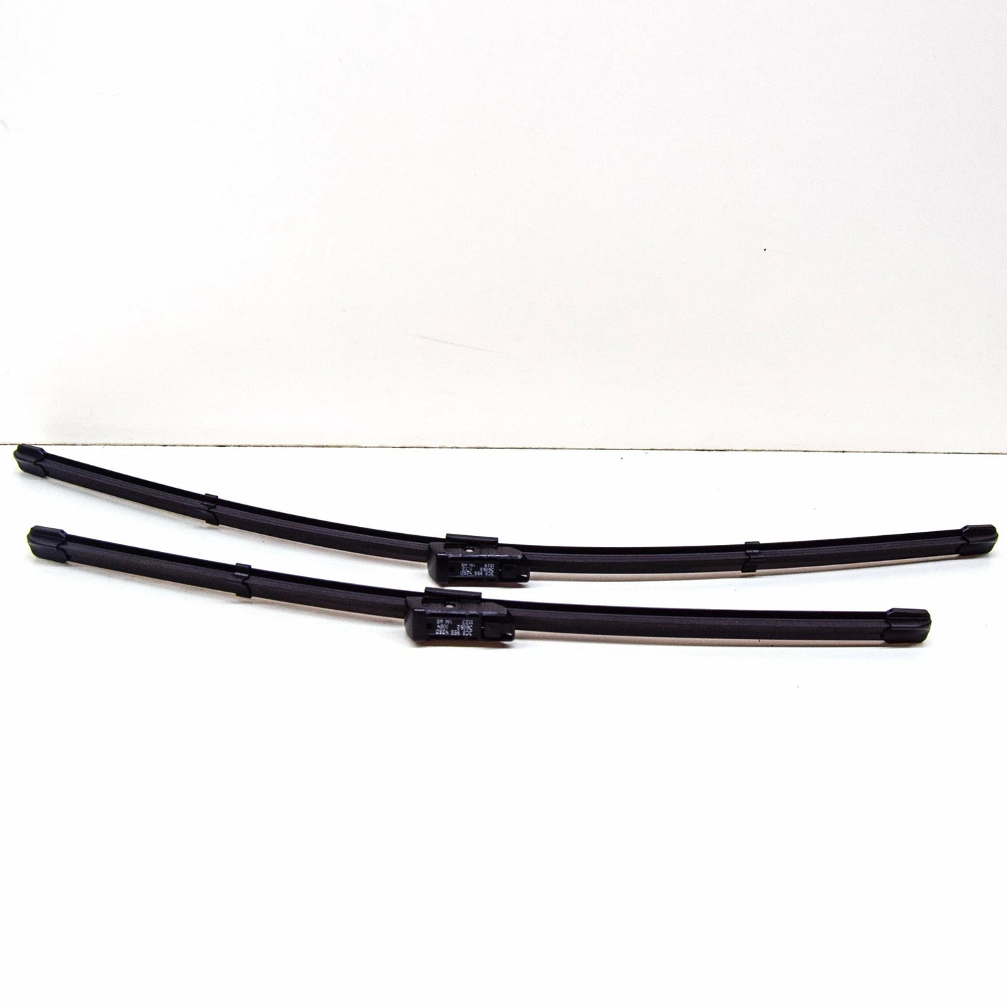 NEW VOLKSWAGEN CC FRONT WINDSHIELD WIPER BLADES SET LHD AERO 3C8998002