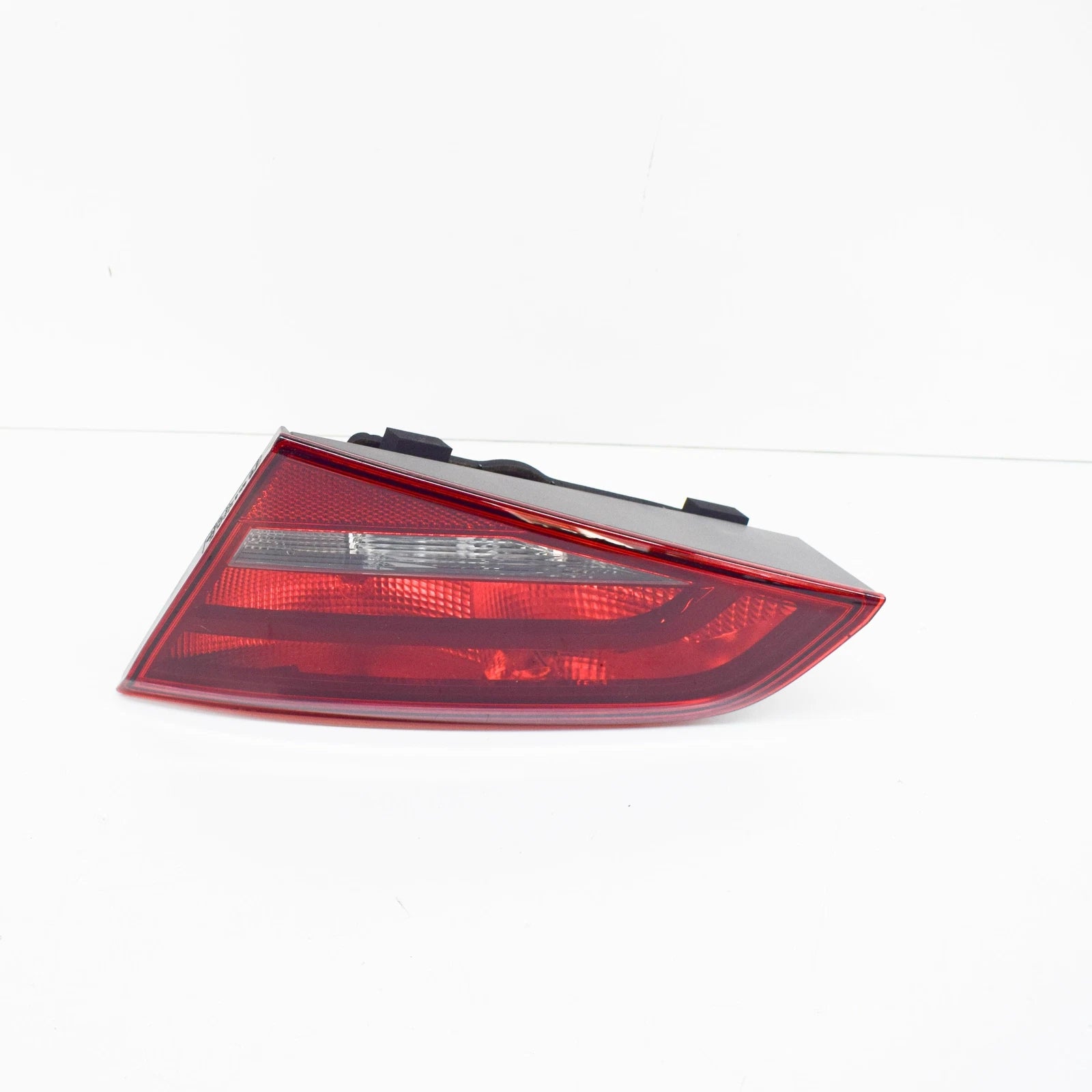 NEW AUDI A3 8V REAR RIGHT INNER TAIL LIGHT 8V4945094