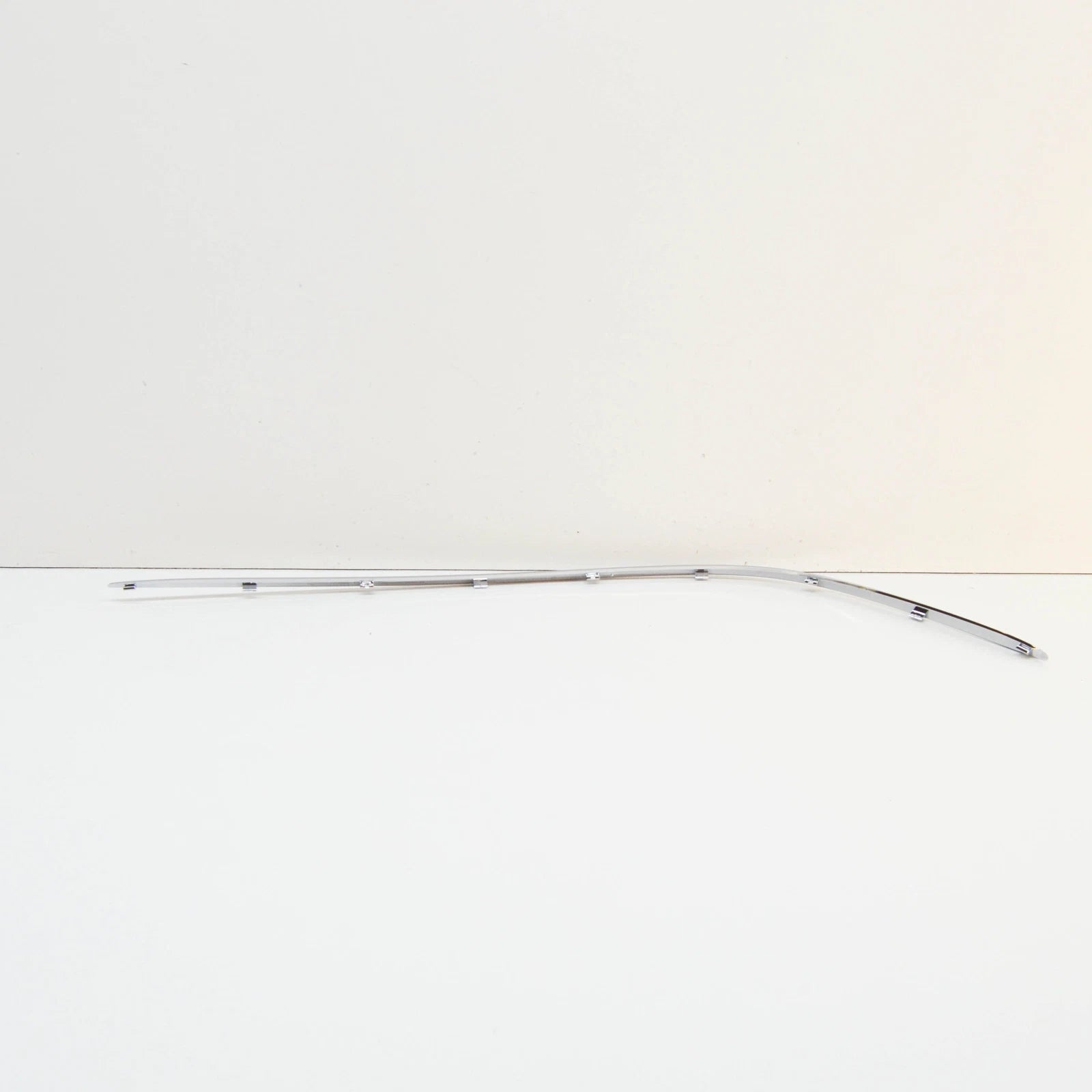 NEW MERCEDES-BENZ S W220 FRONT BUMPER RIGHT CHROME TRIM A2208850674 ORIGINAL