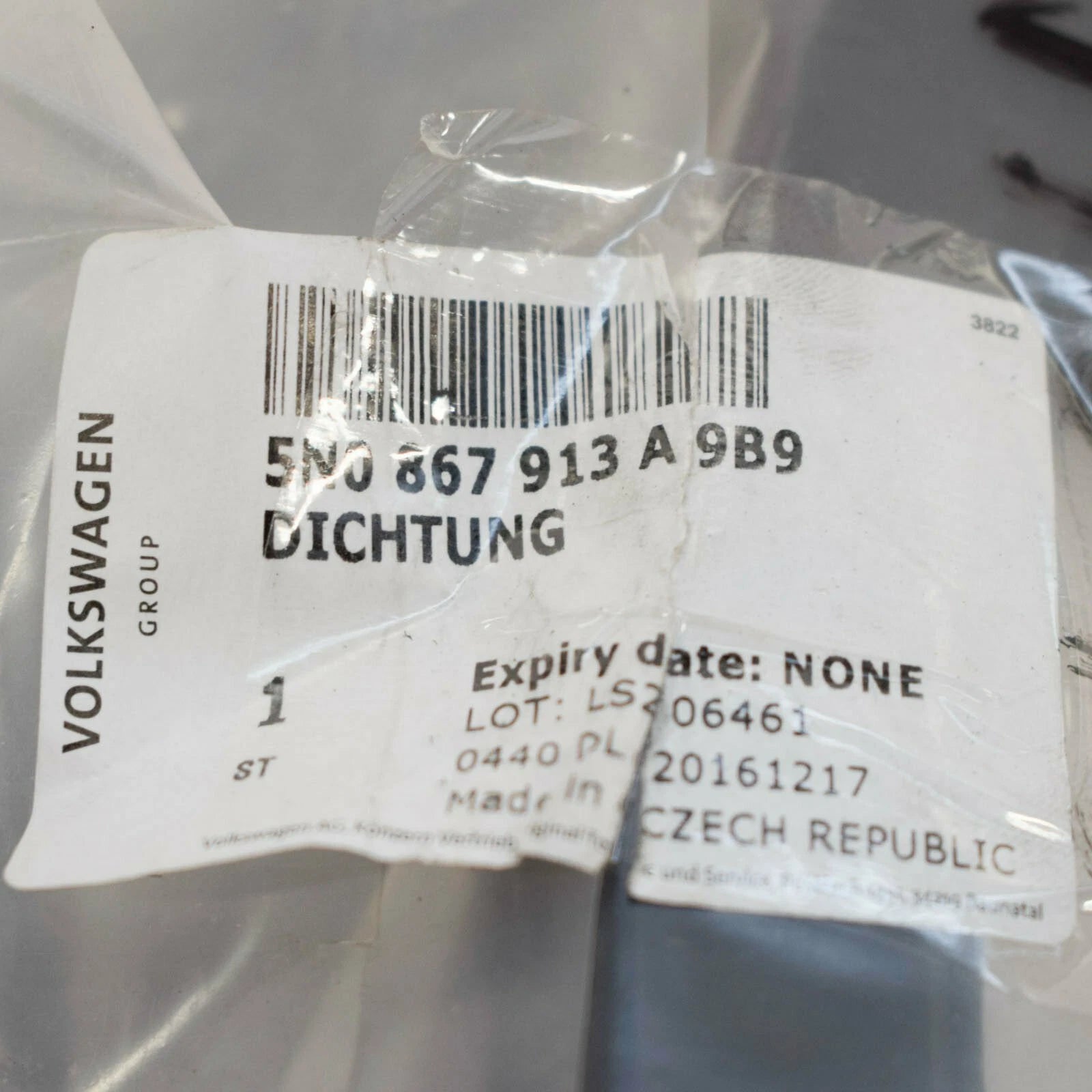 NEW VW TIGUAN MK1 REAR RIGHT DOOR SEAL RUBBER 5N0867913A9B9 ORIGINAL