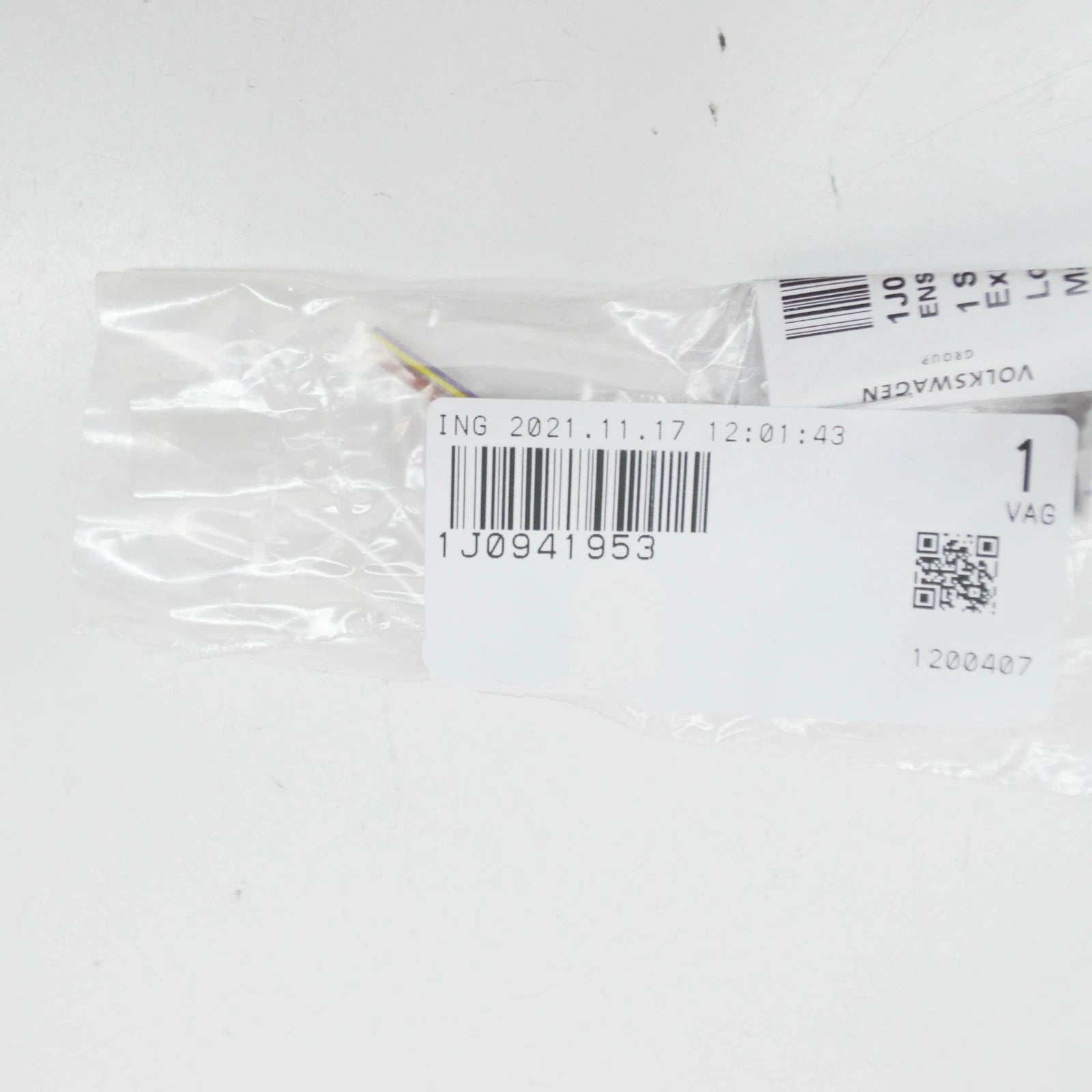 NEW AUDI A4 B6 HEADLIGHT SOCKET LAMP HOUSING 1J0941953 ORIGINAL