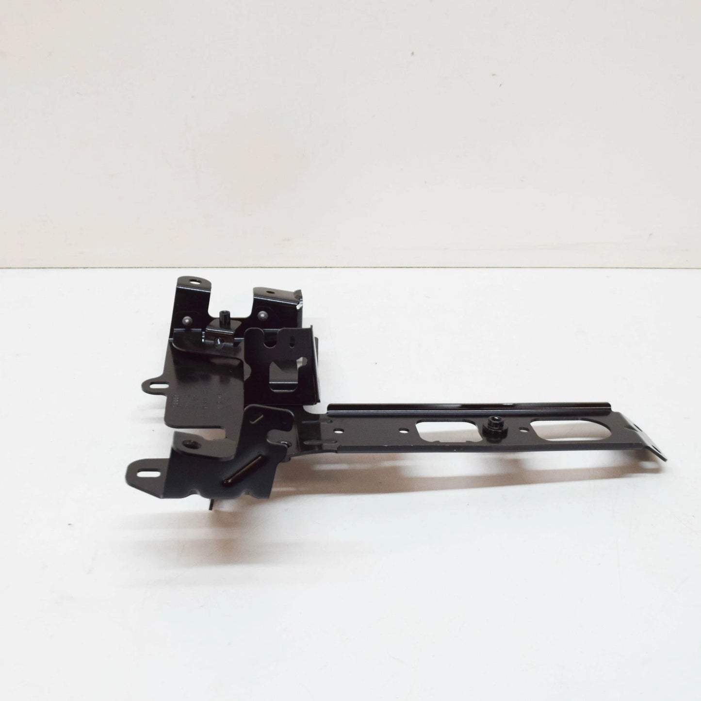 NEW AUDI R8 4S SUPPORT BONNET LOCK BRACKET 4S0805532B