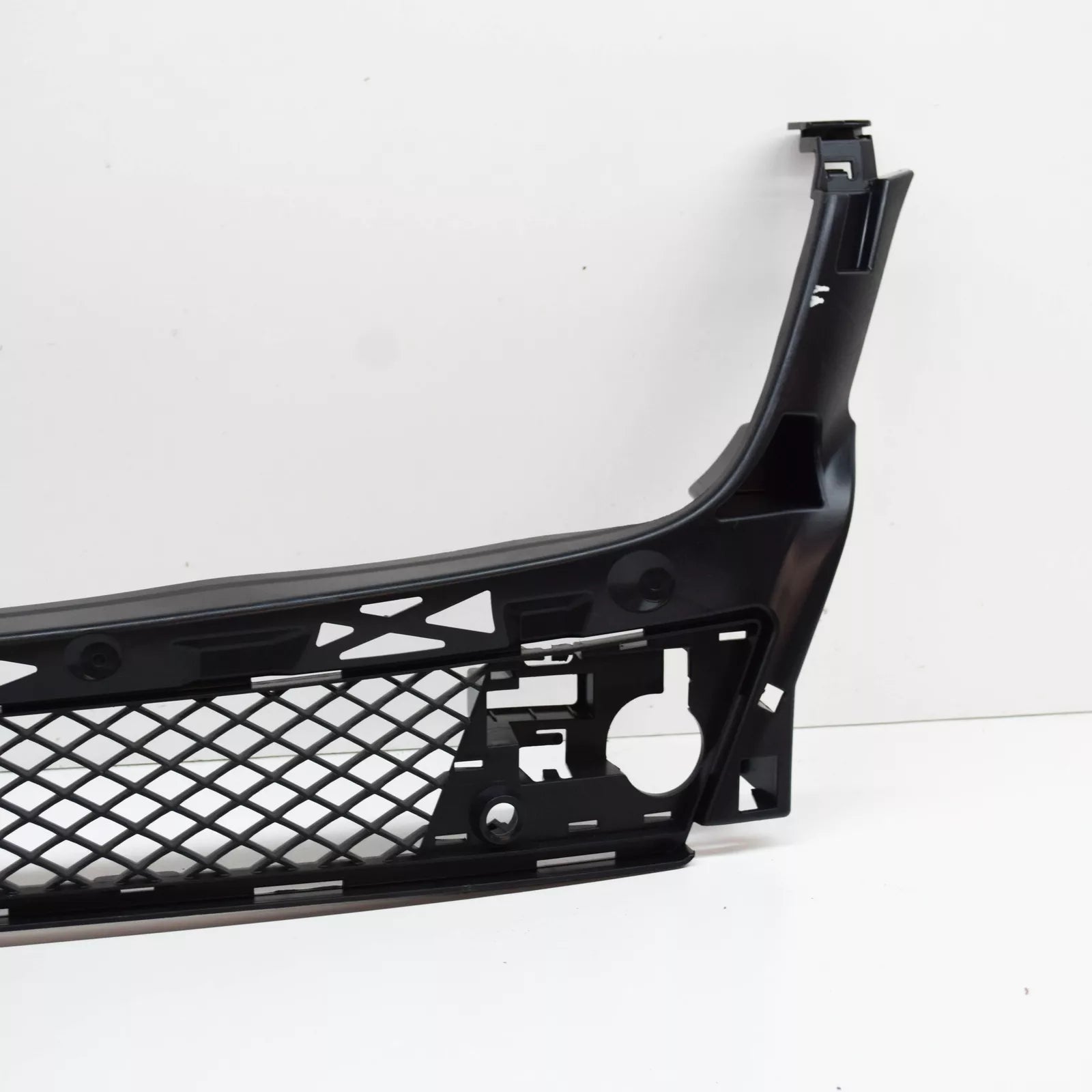 NEW MB GLE W166 FRONT BUMPER CENTRAL BASIC MOUNTING A1668851265 ORIGINAL