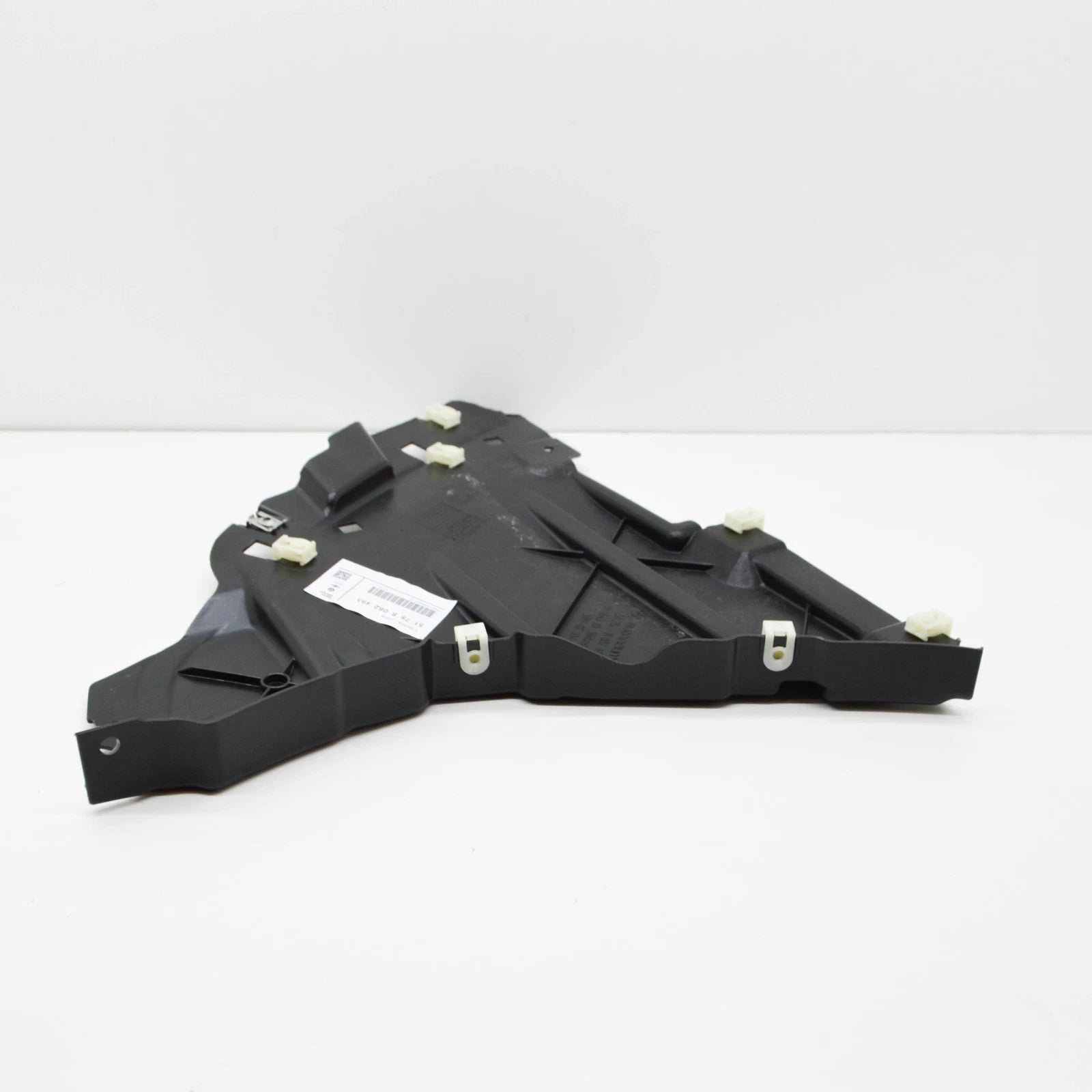 NEW BMW 4 G22 G82 FRONT LEFT LOWER FENDER LINER EXTENSION 51758082493 ORIGINAL