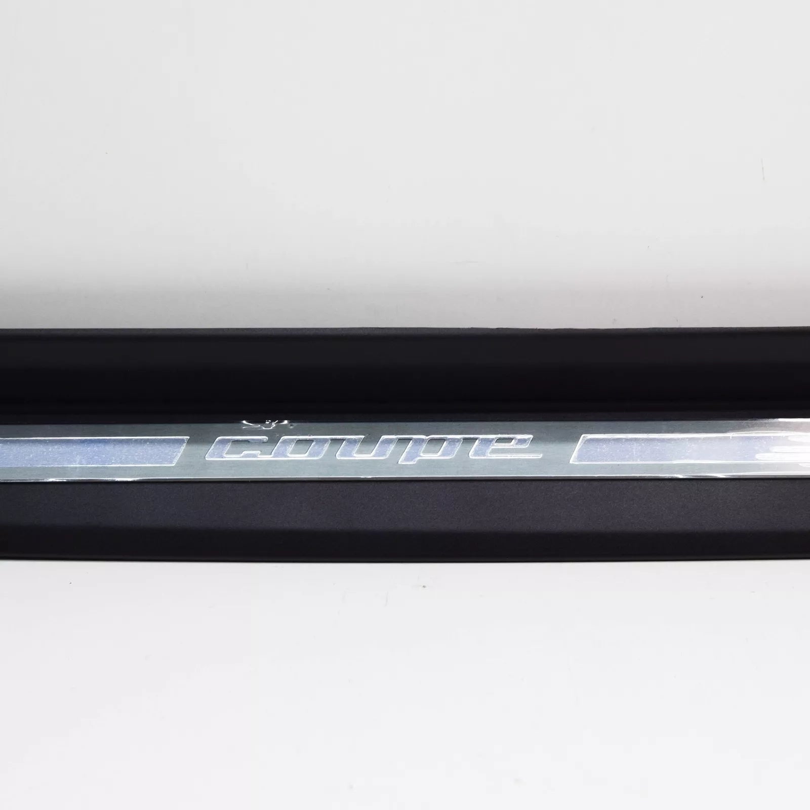 NEW BMW Z3 COUPE E36 LEFT DOOR SILL TRIM 51478410153 8410153 ORIGINAL