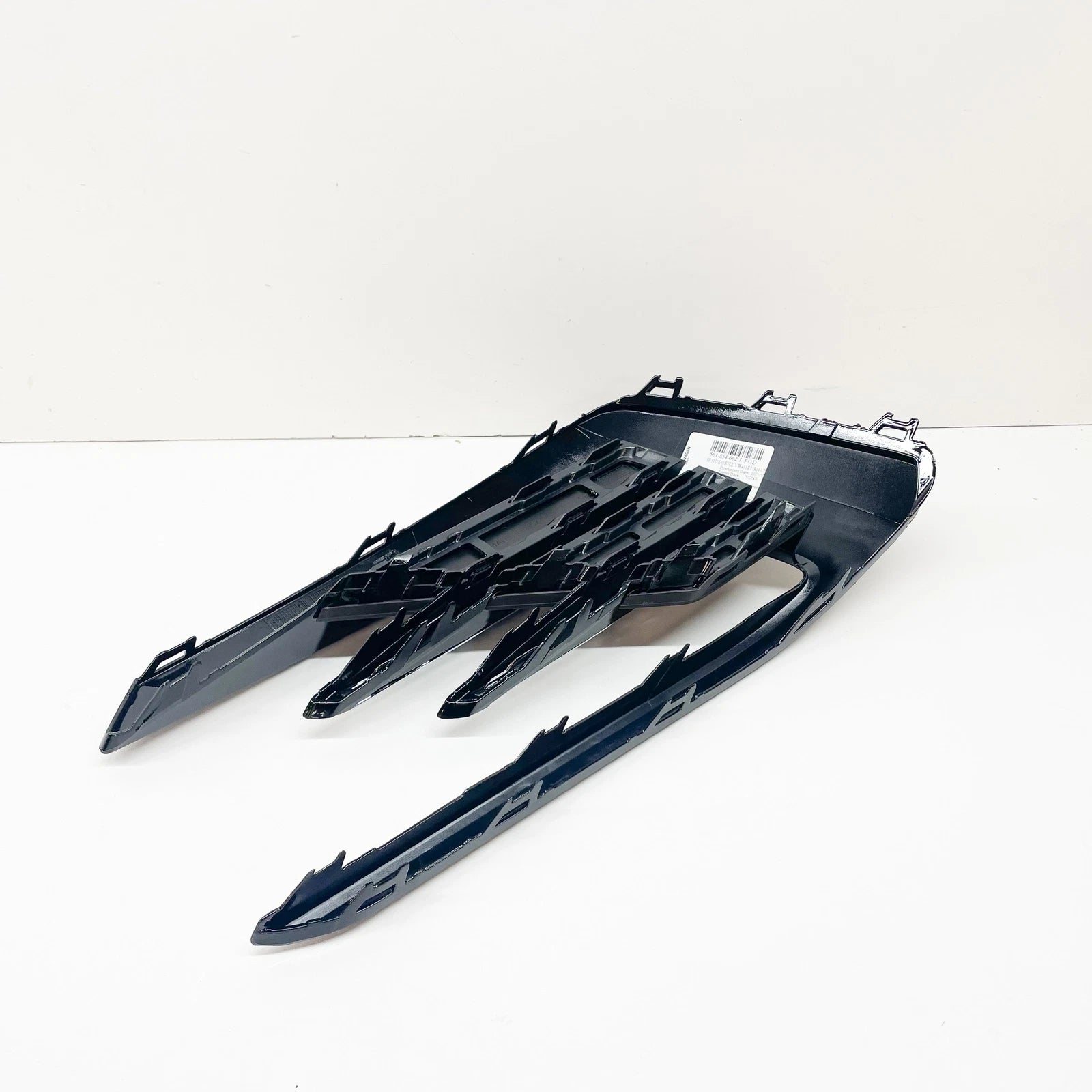 NEW VOLKSWAGEN PASSAT B8 FRONT BUMPER RIGHT OUTER GRILLE 561854662JFOD