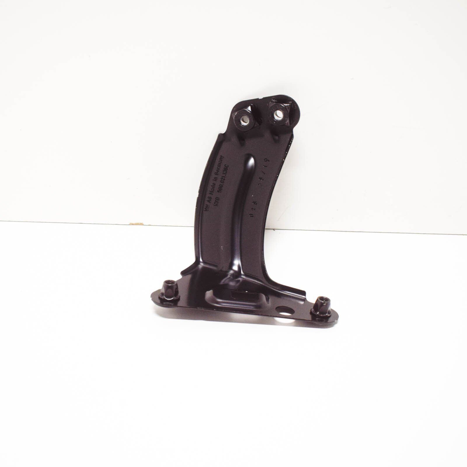 NEW VOLKSWAGEN GOLF MK7 FRONT RIGHT SIDE FENDER BRACKET 5G0821136C ORIGINAL