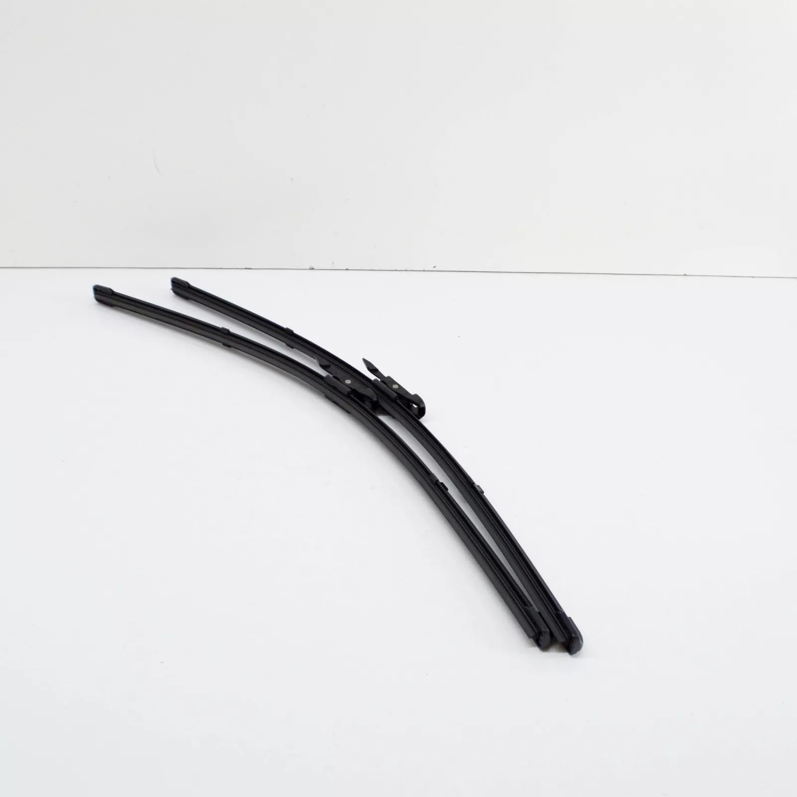 NEW AUDI TT ROADSTER 8J FRONT WIPER ARMS BLADE SET RHD 8J2998002 ORIGINAL