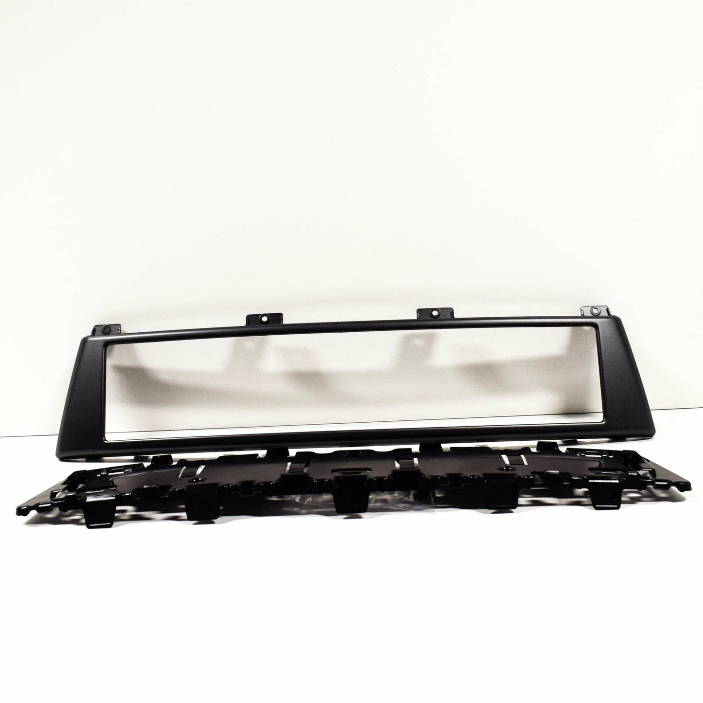 NEW AUDI A3 8P FRONT BUMPER LICENSE PLATE HOLDER BRACKET 8P48072851QP