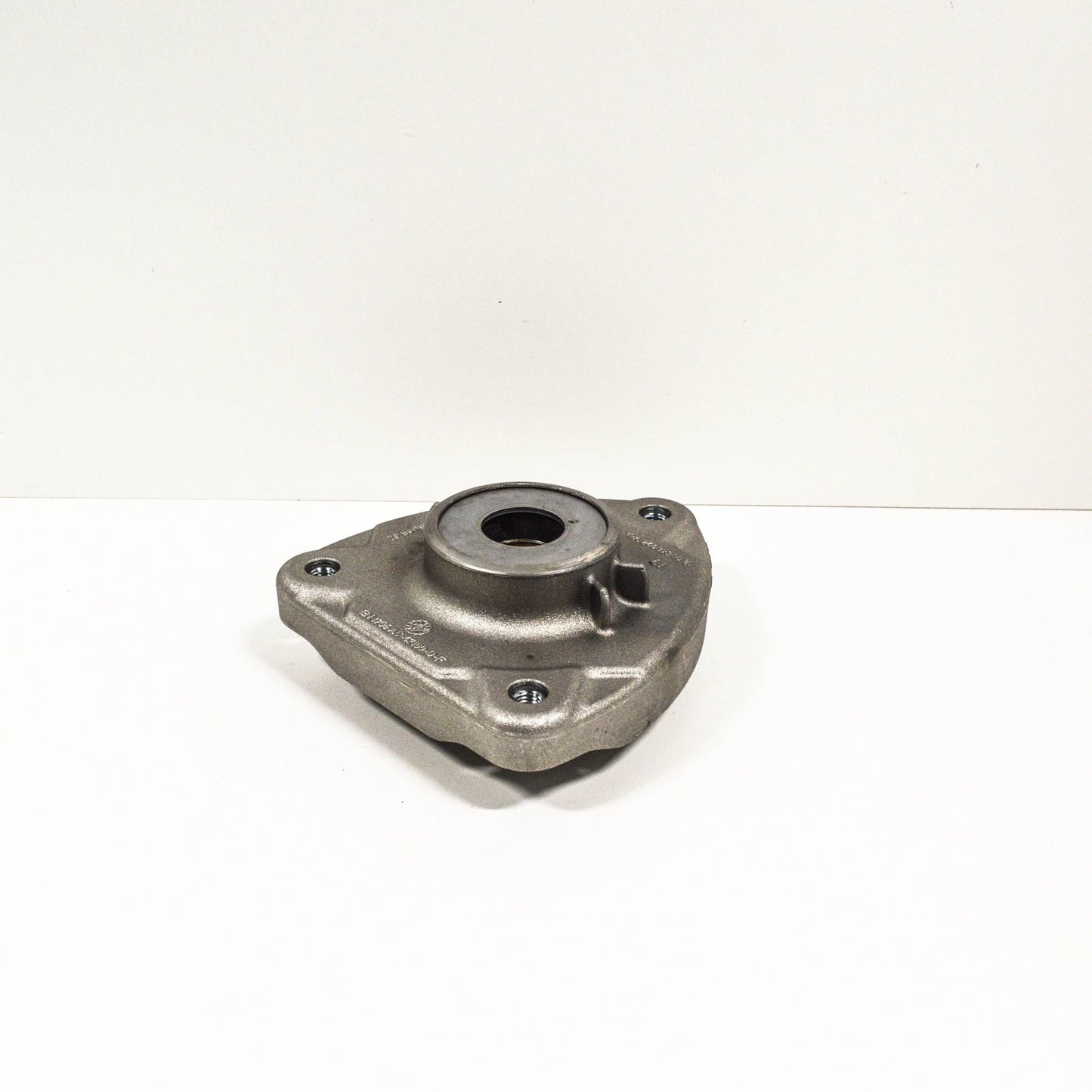 NEW MB B W246 FRONT SPRING STRUT SUPPORT BUSHING A246323002064 ORIGINAL