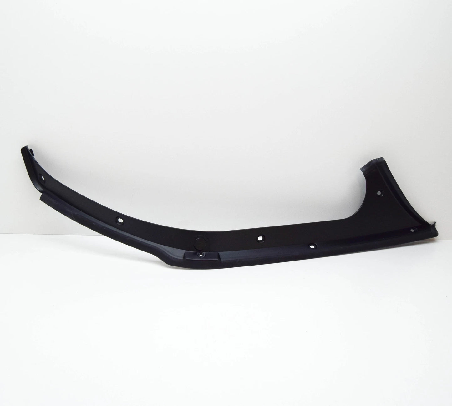 NEW MB CL C216 LUGGAGE COMPARTMENT RIGHT WELD SEAL COVER A21669302339051