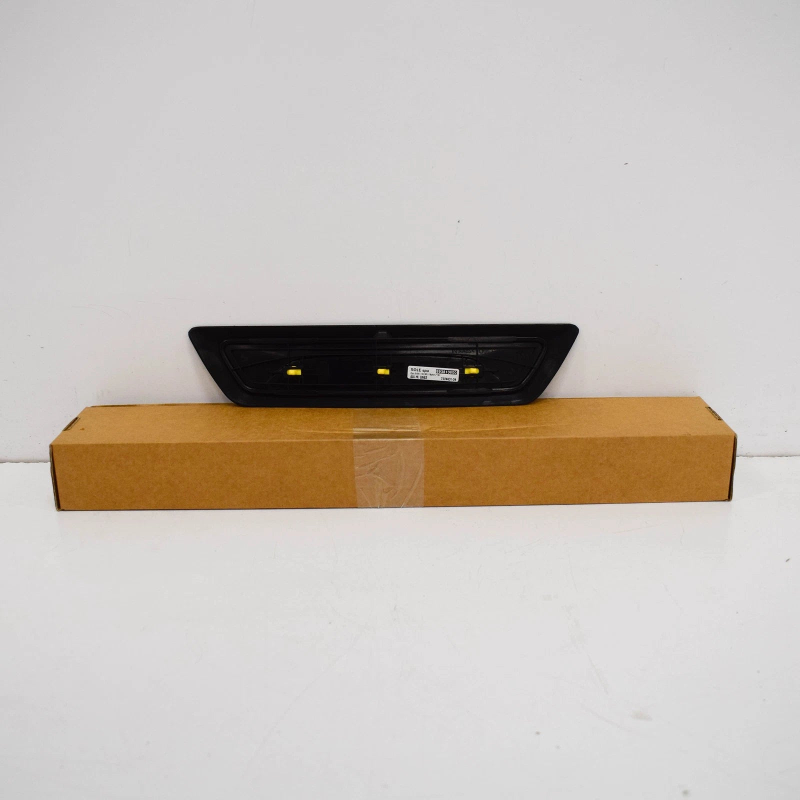 NEW BMW 3 GT F34 REAR DOOR SILL COVER TRIM 51477324631 ORIGINAL