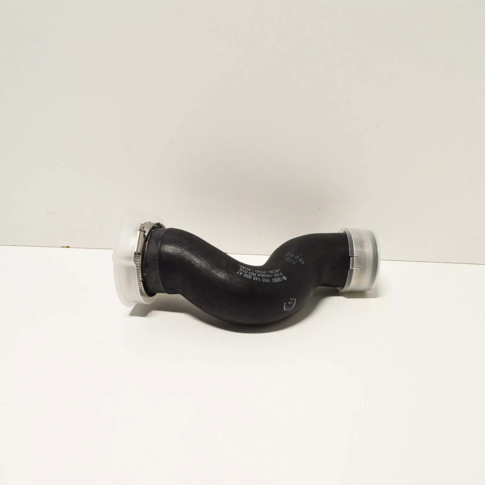 NEW VOLKSWAGEN BEETLE 5C INTERCOOLER HOSE 1K0145832AT 2.0TSI