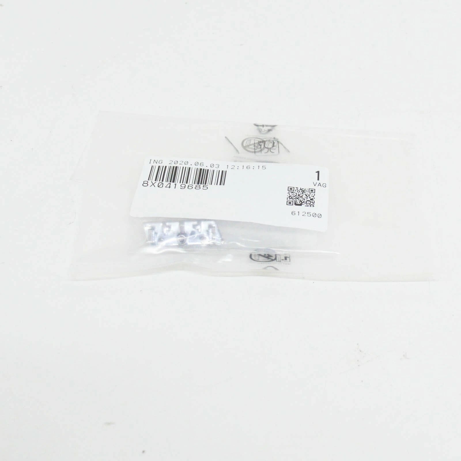 NEW AUDI A1 8X STEERING WHEEL EMBLEM LOGO S-LINE 8X0419685