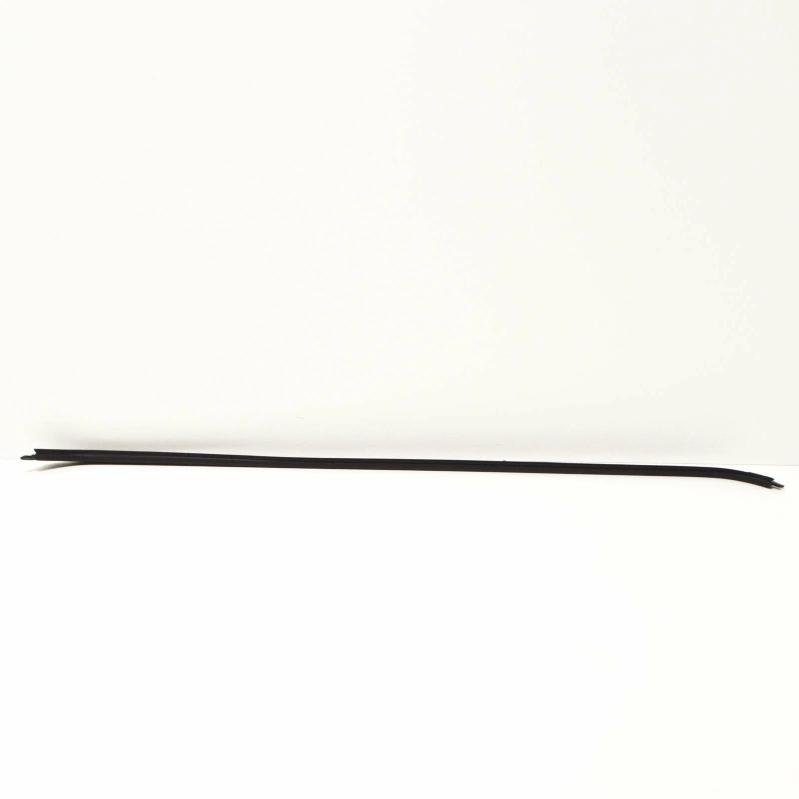 NEW MERCEDES-BENZ G W463 FRONT DOOR WINDOW SEALING RAIL A4637250765