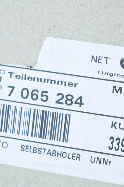 NEW BMW 7 E65 FRONT BUMPER WINDSCREEN COWL COVER 51717065284 ORIGINAL