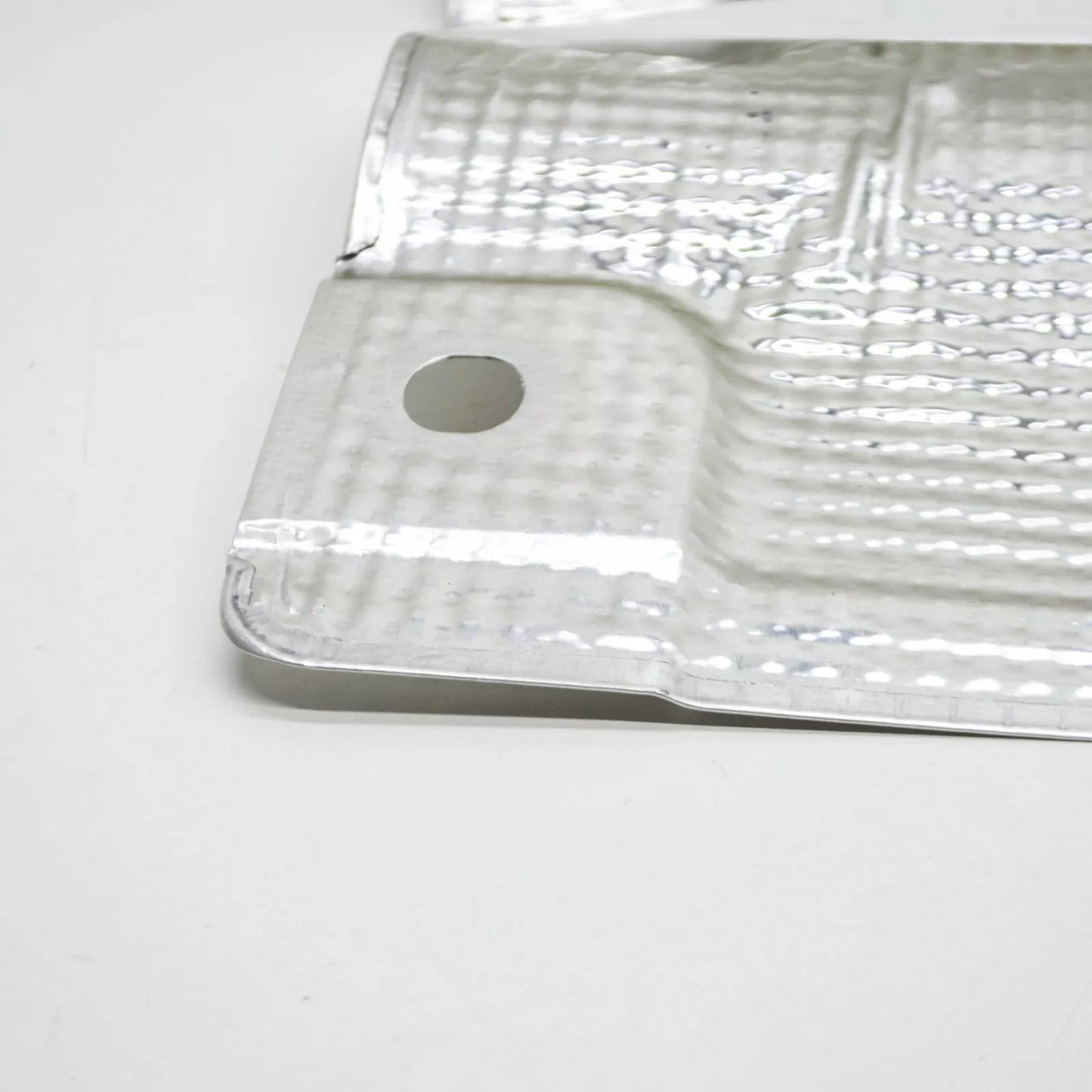 NEW AUDI A4 AVANT B9 EXHAUST RIGHT HEAT PROTECTION 8W0804172