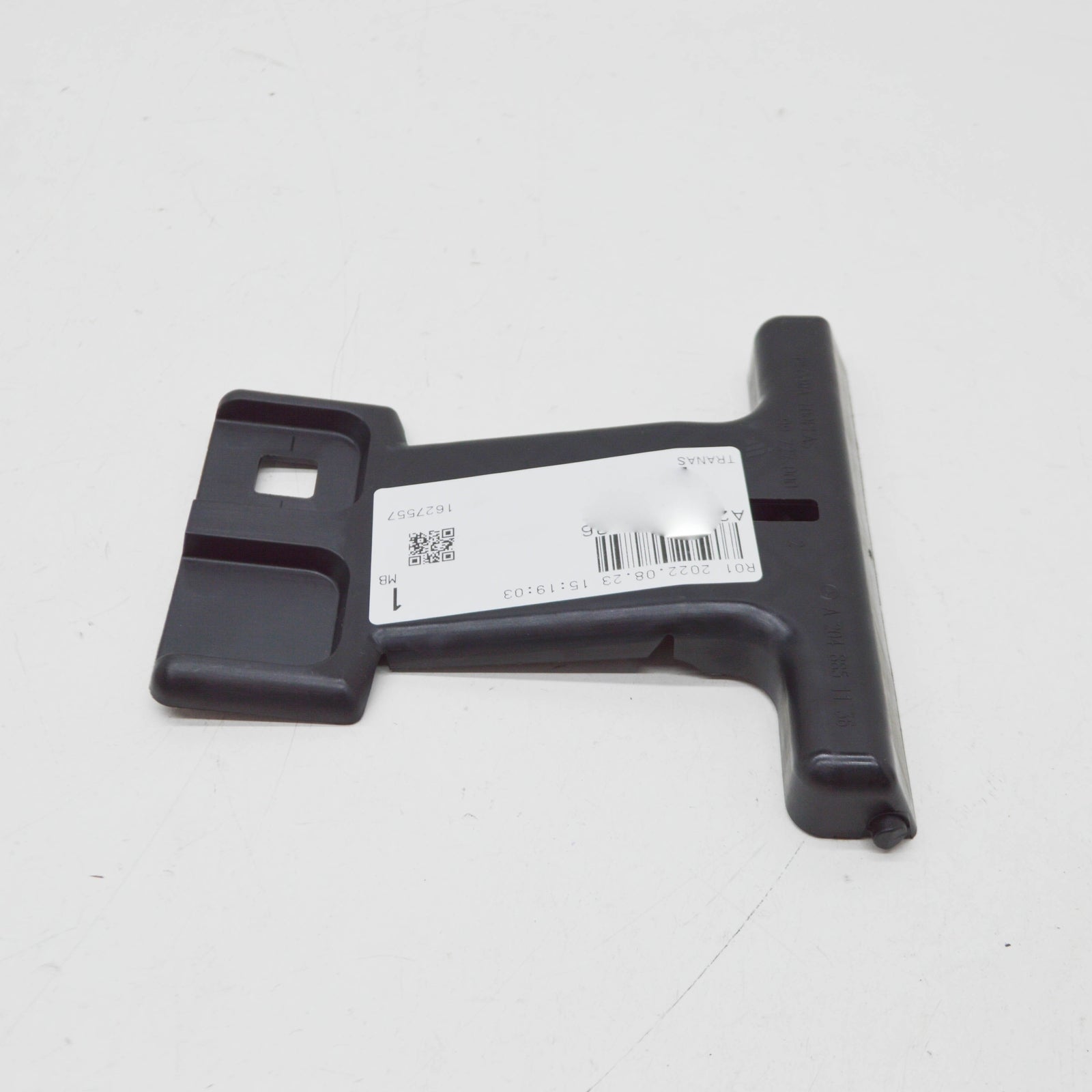 NEW MERCEDES-BENZ C-CLASS W204 RADIATOR GRILLE BRACKET A2048851136 2010 ORIGINAL