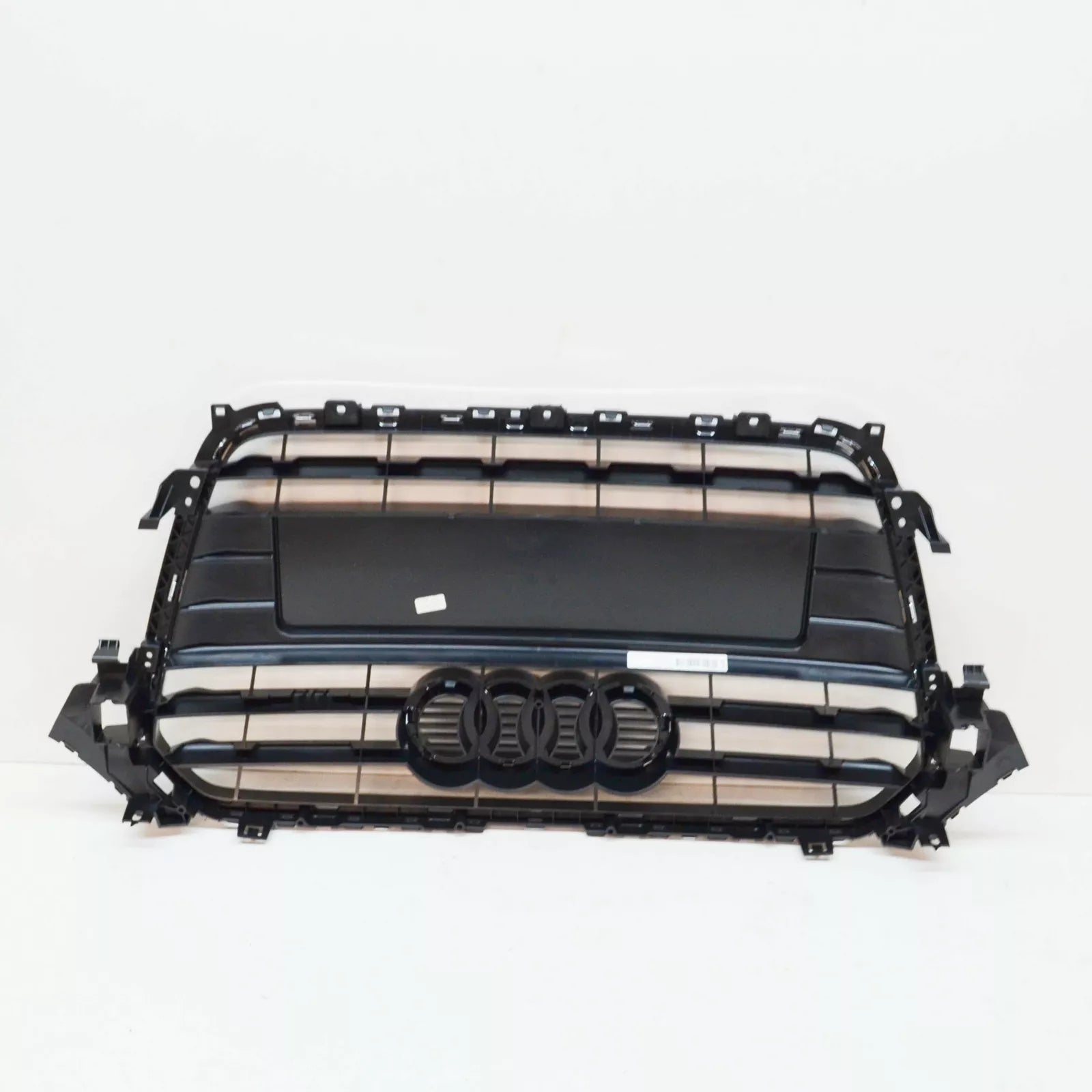 NEW AUDI A4 B8 FRONT BUMPER CENTER GRILLE 8K0853651ET94