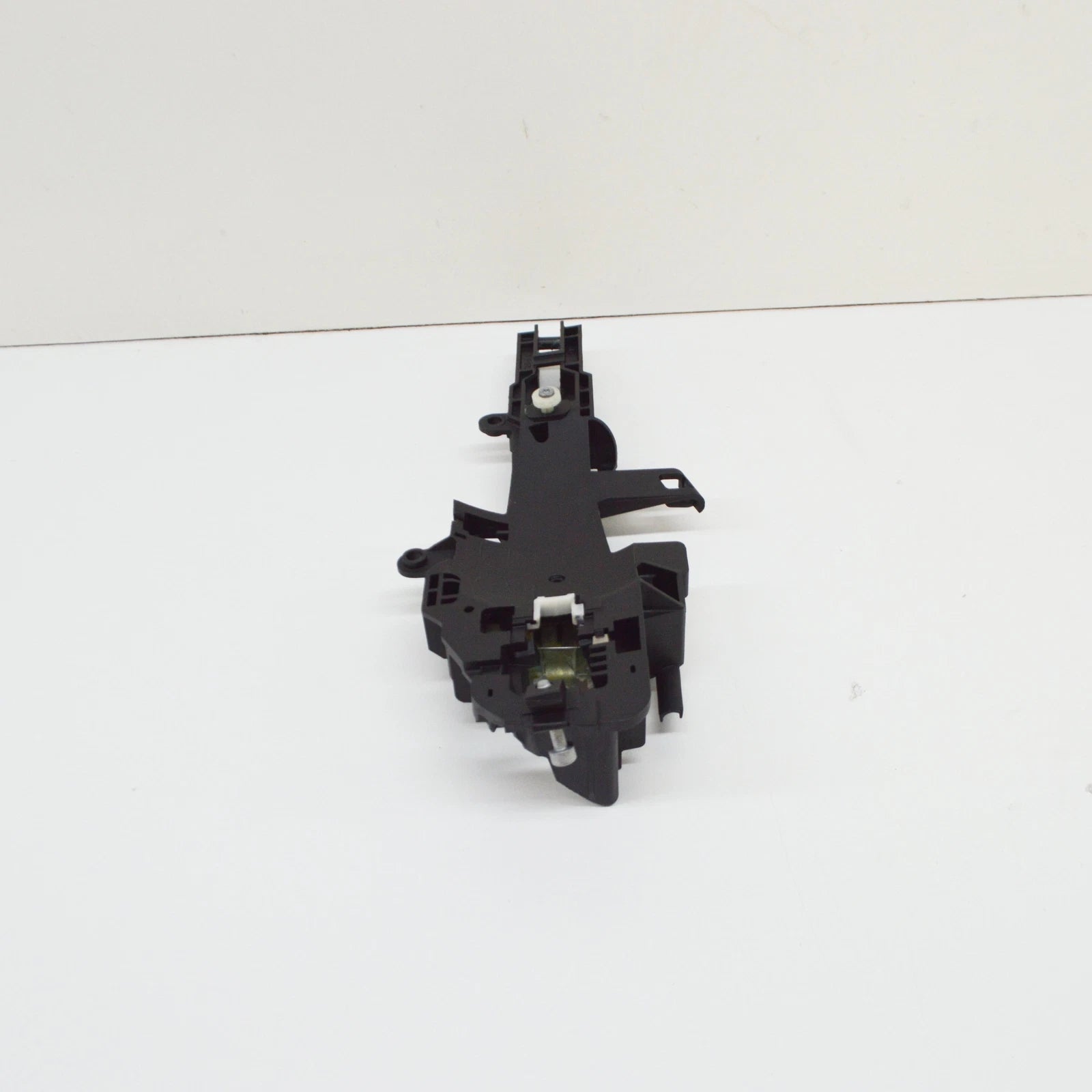 NEW BMW 1 E81 FRONT LEFT DOOR INNER HANDLE CARRIER 51217200935 ORIGINAL