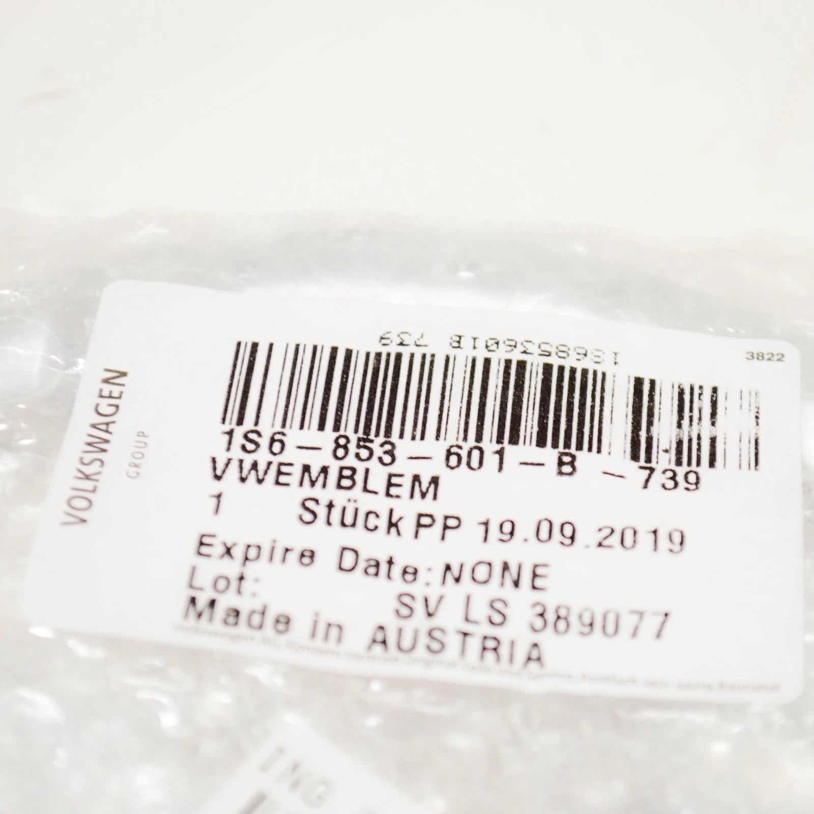 NEW VOLKSWAGEN UP FRONT BUMPER RADIATOR GRILLE EMBLEM 1S6853601B739 ORIGINAL