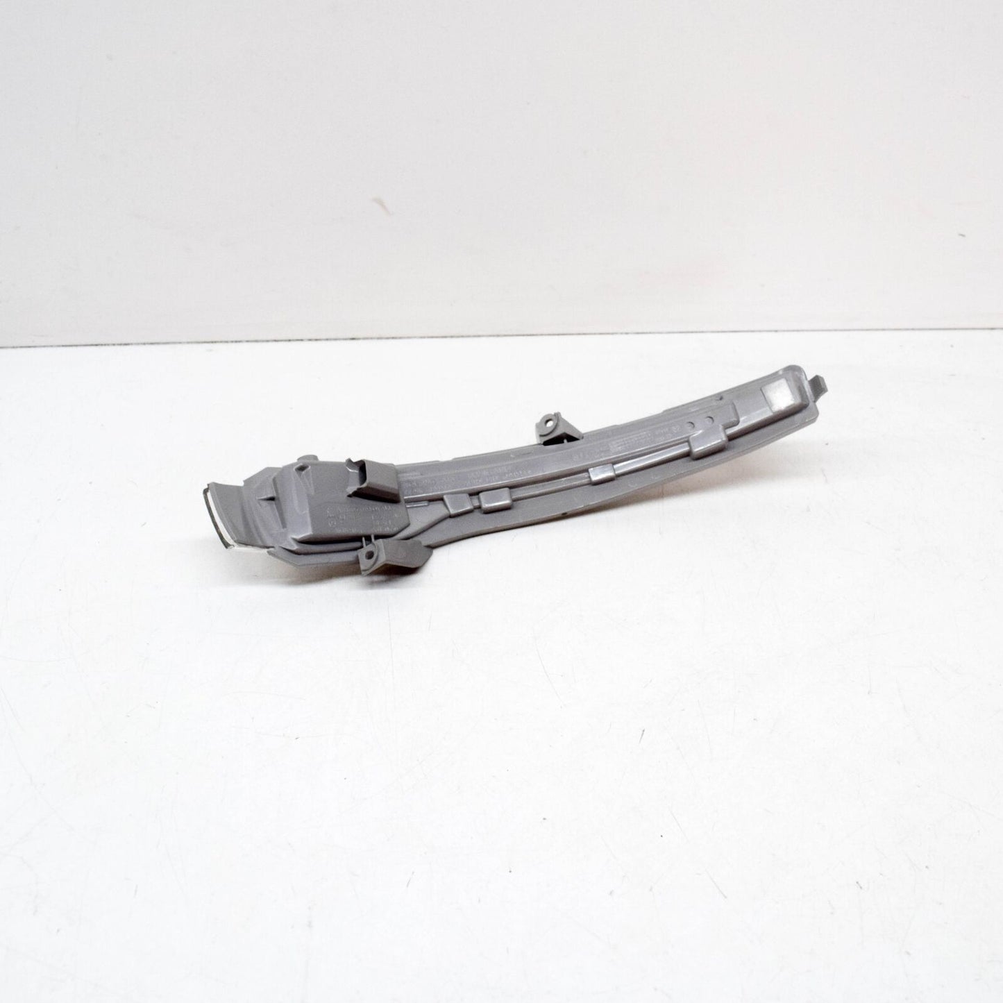 NEW MB C-CLASS W205 RIGHT WING MIRROR TURN INDICATOR A0999067401 2016 ORIGINAL