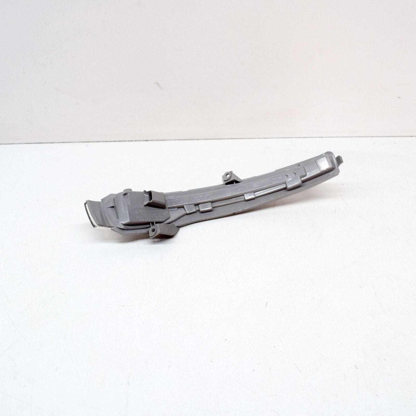 NEW MB C-CLASS W205 RIGHT WING MIRROR TURN INDICATOR A0999067401 2016 ORIGINAL