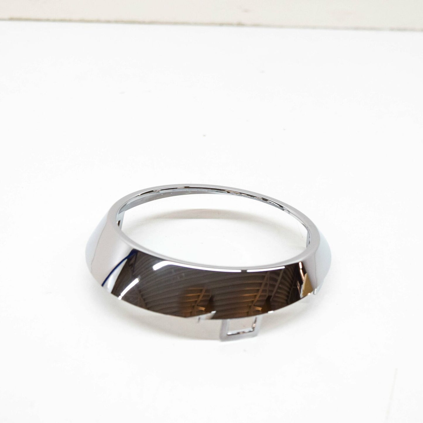 NEW MERCEDES-BENZ R W251 FRONT RIGHT FOG LIGHT TRIM RING A2518850474 ORIGINAL