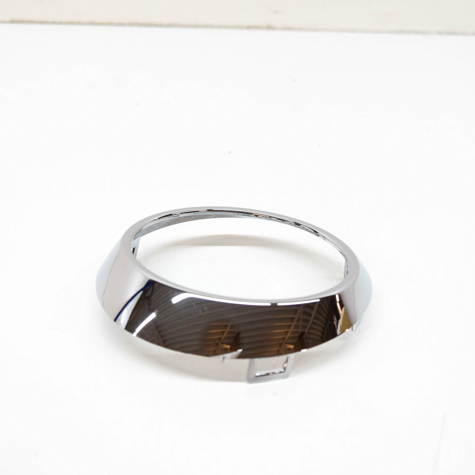 NEW MERCEDES-BENZ R W251 FRONT RIGHT FOG LIGHT TRIM RING A2518850474 ORIGINAL