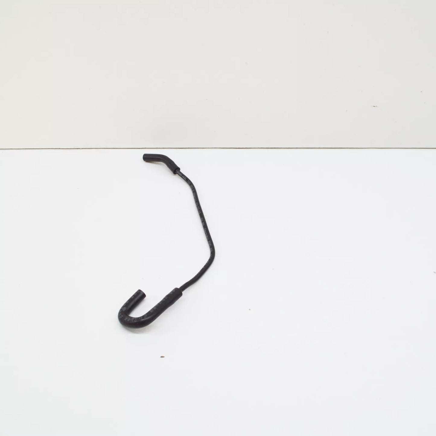 NEW AUDI A4 AVANT B8 ENGINE VACUUM HOSE 03L131552E ORIGINAL