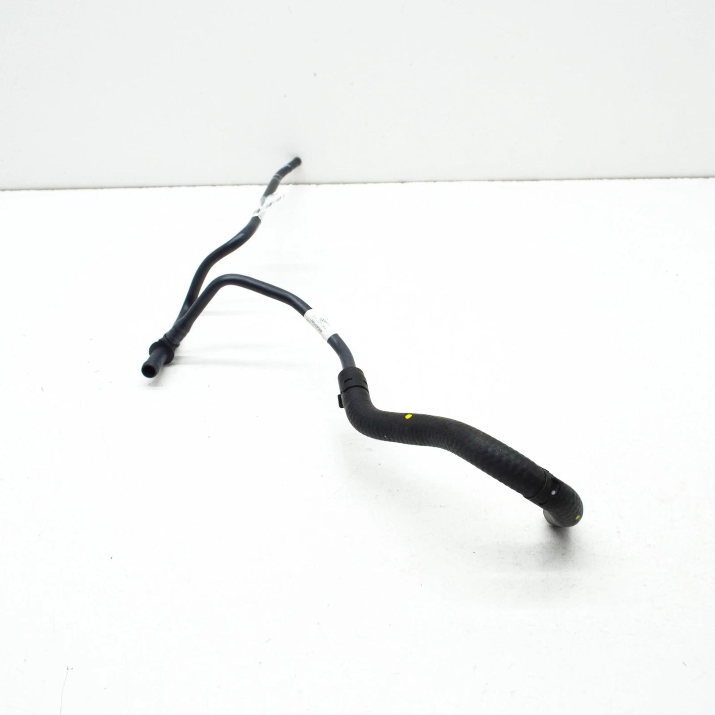 NEW AUDI A1 SPORTBACK GB COOLANT PIPE HOSE 05E121064 ORIGINAL