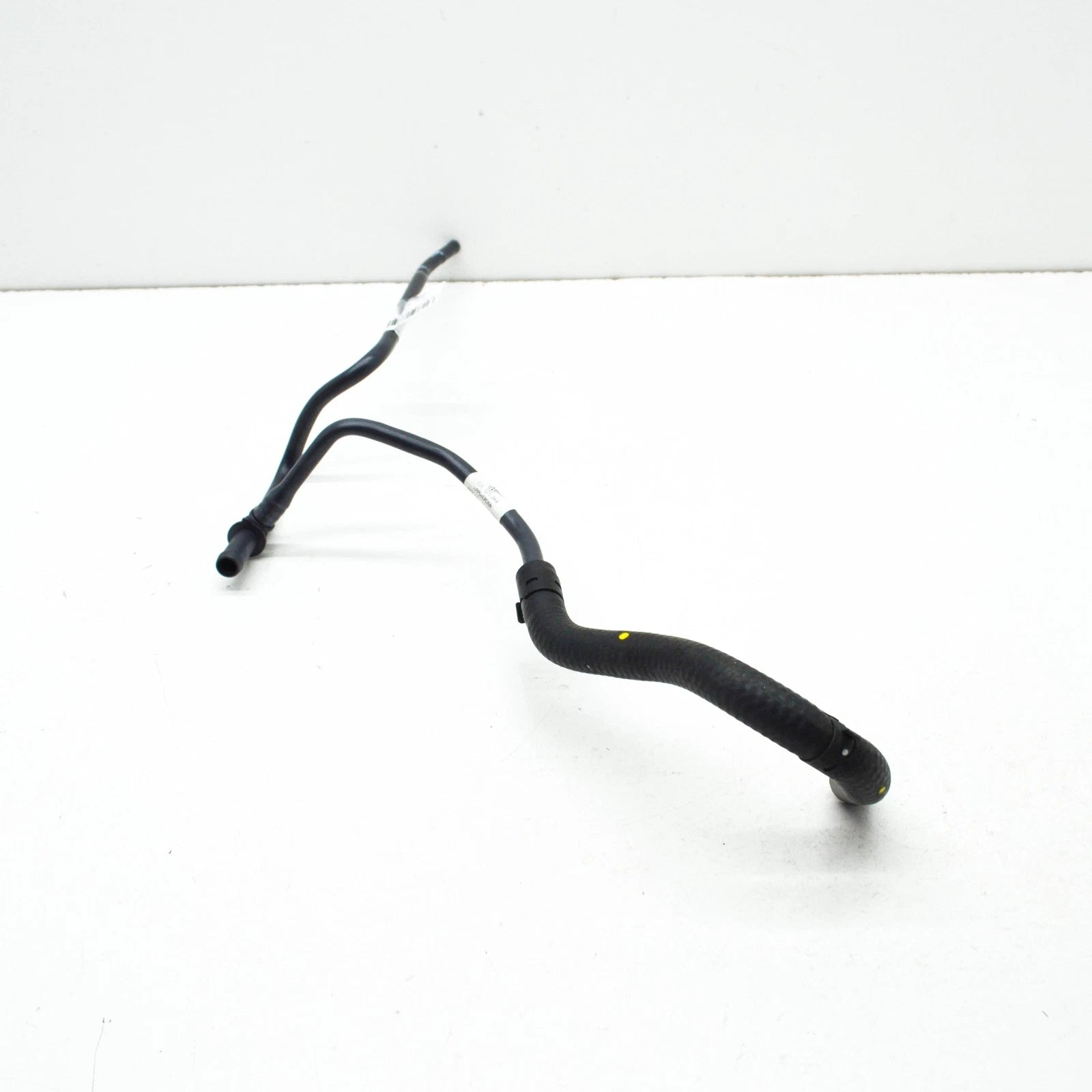 NEW AUDI A1 SPORTBACK GB COOLANT PIPE HOSE 05E121064 ORIGINAL