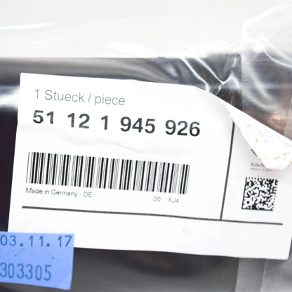 NEW BMW 3 E30 REAR BUMPER CENTER MOLDING TRIM 51121945926 1945926 1990 ORIGINAL