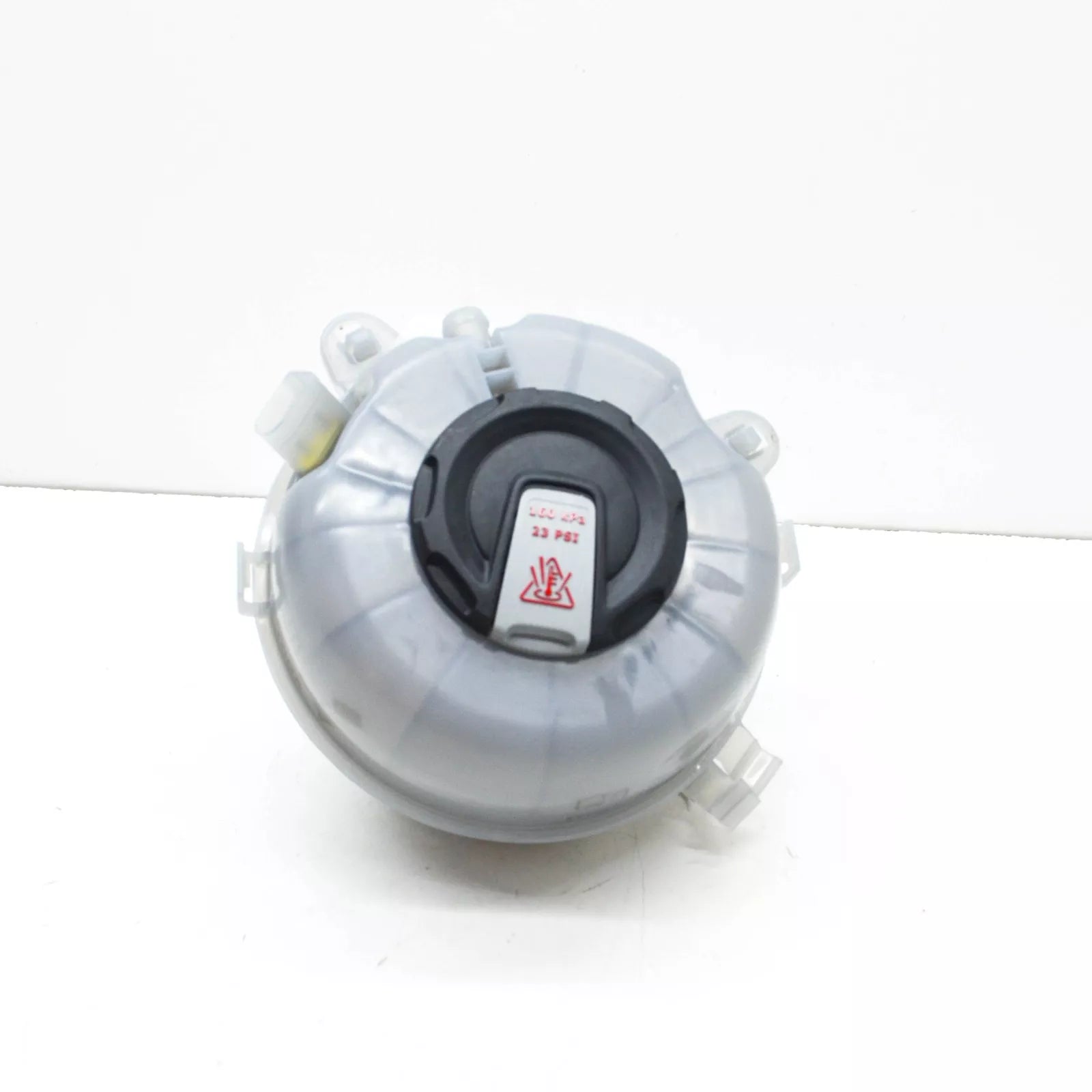 NEW AUDI A6 C8 AVANT ENGINE COOLANT EXPANSION TANK 4K0121405AC