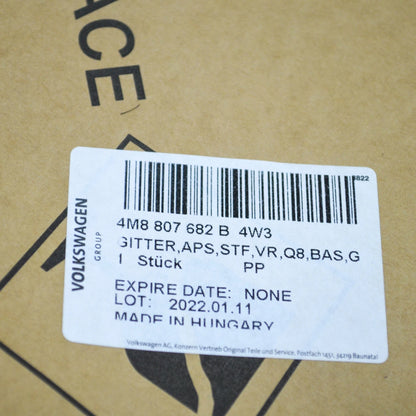 NEW AUDI Q8 FRONT RIGHT BUMPER GRILLE 4M8807682B4W3 ORIGINAL