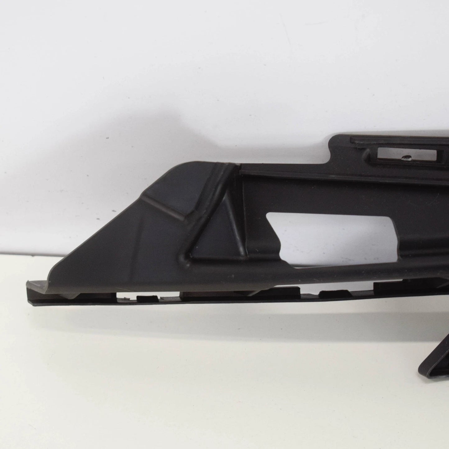 NEW AUDI A3 8V FRONT BUMPER LEFT CLOSING ELEMENT 8V5807319 ORIGINAL