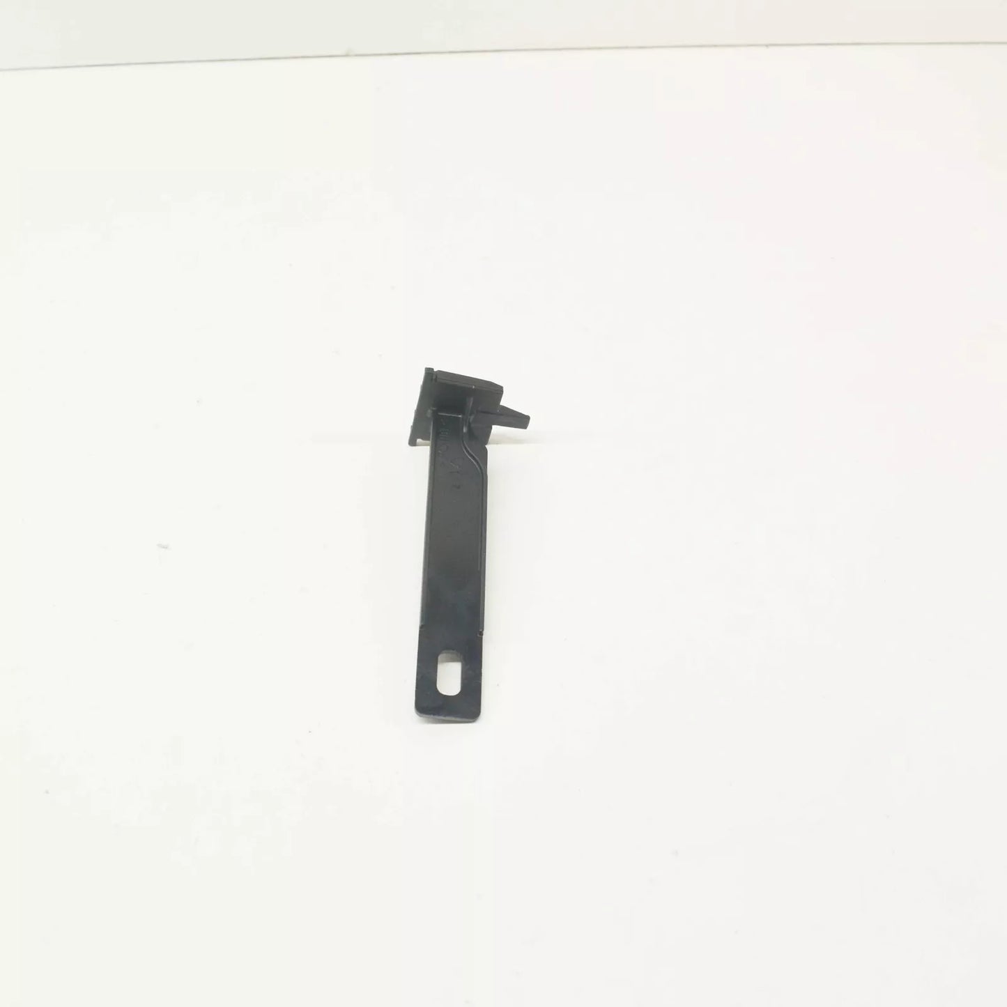 NEW MERCEDES-BENZ E W211 REAR BUMPER BOTTOM BRACKET A2118851314 ORIGINAL