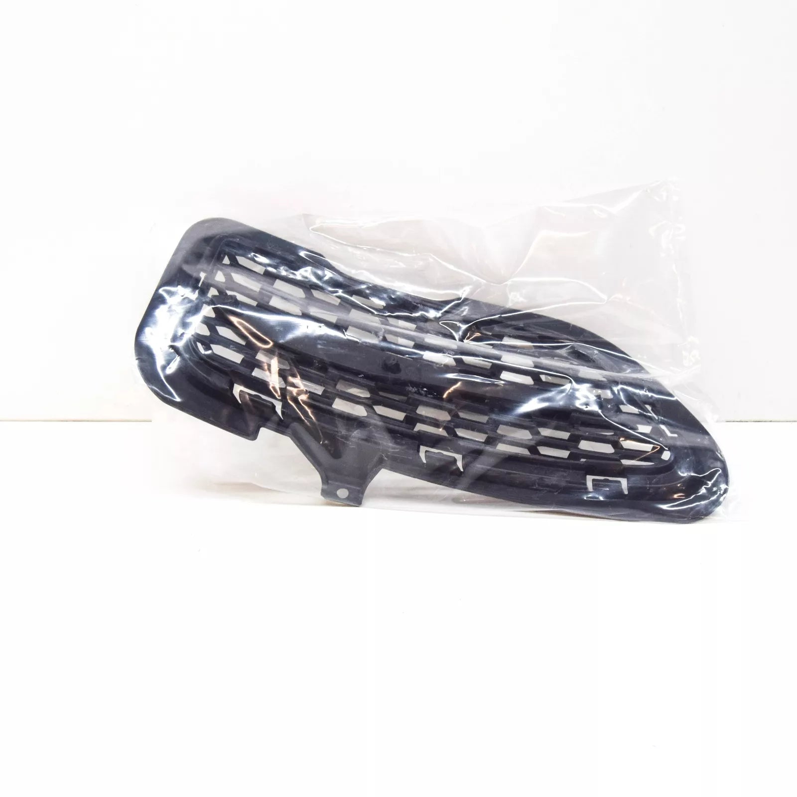 NEW BMW Z4 E89 ROADSTER FRONT GRILLE WITH CHROME STRIP RIGHT 51117262830