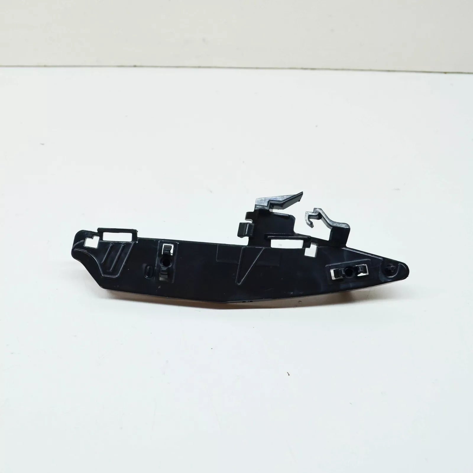 NEW BMW X3 G01 FRONT LEFT BUMPER BRACKET UPPER 51117399981 ORIGINAL