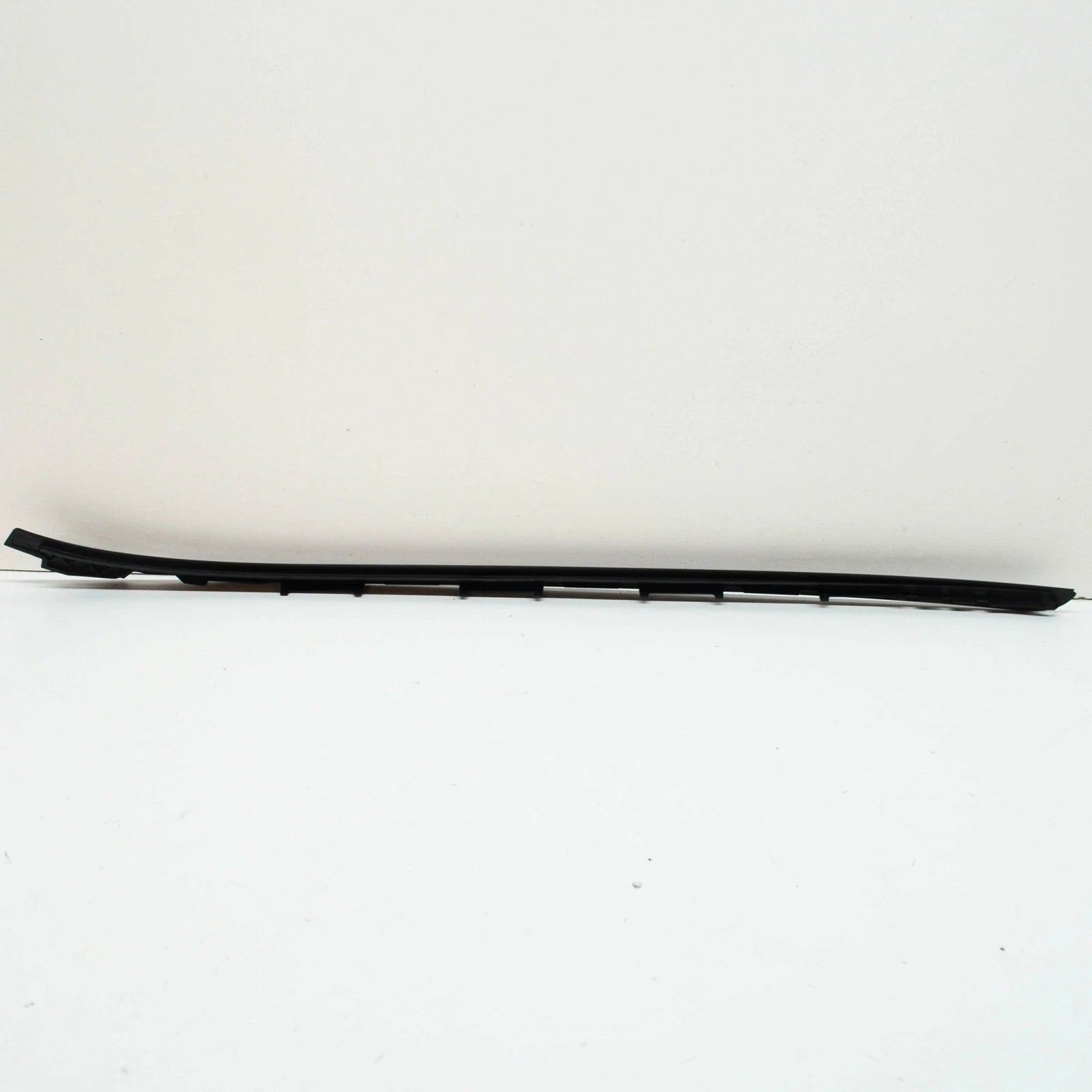 NEW BMW 4 CABRIO F33 FRONT WINDSHIELD RIGHT VERTICAL TRIM 51317296010 ORIGINAL